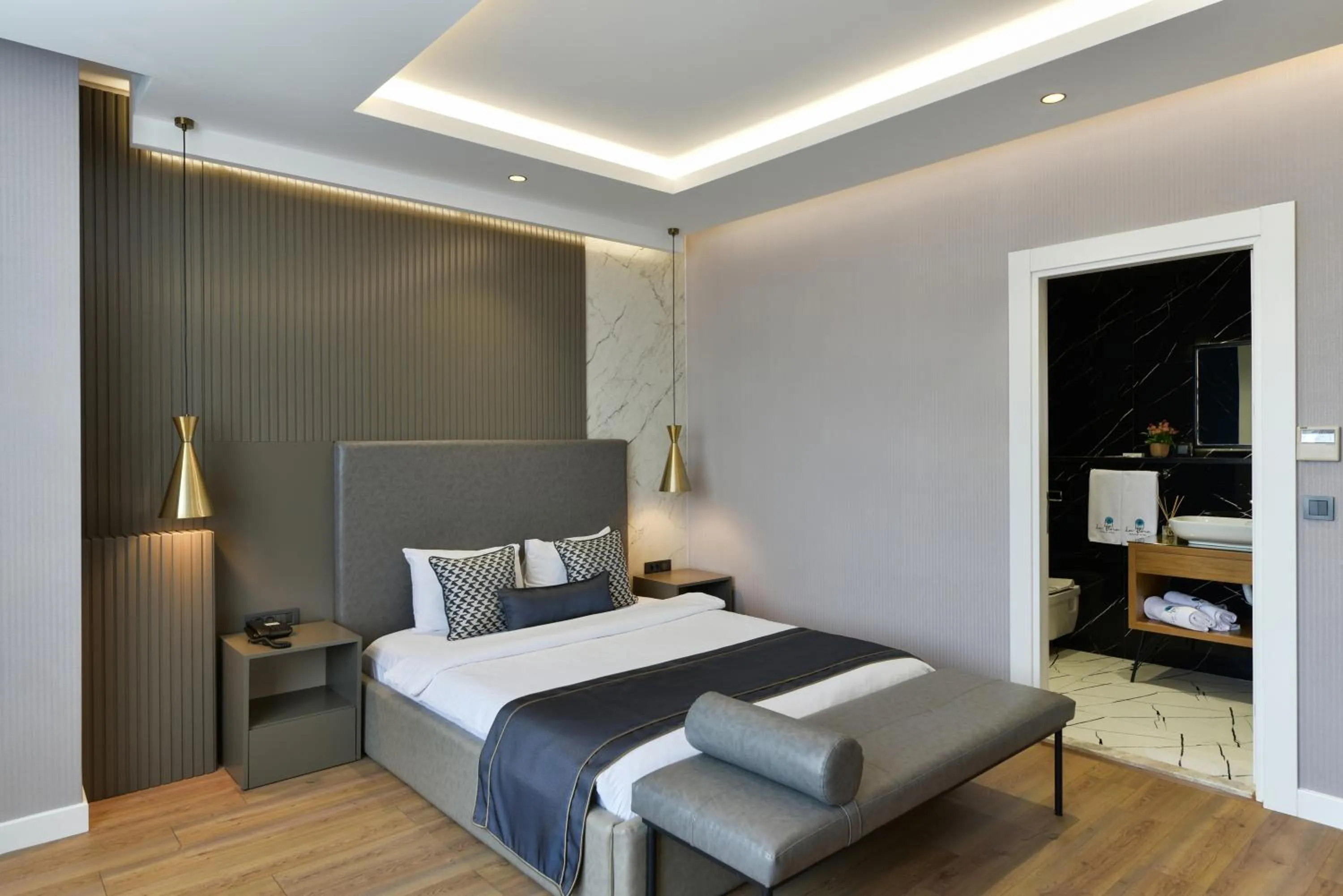 Bed in La Flora House Hotel