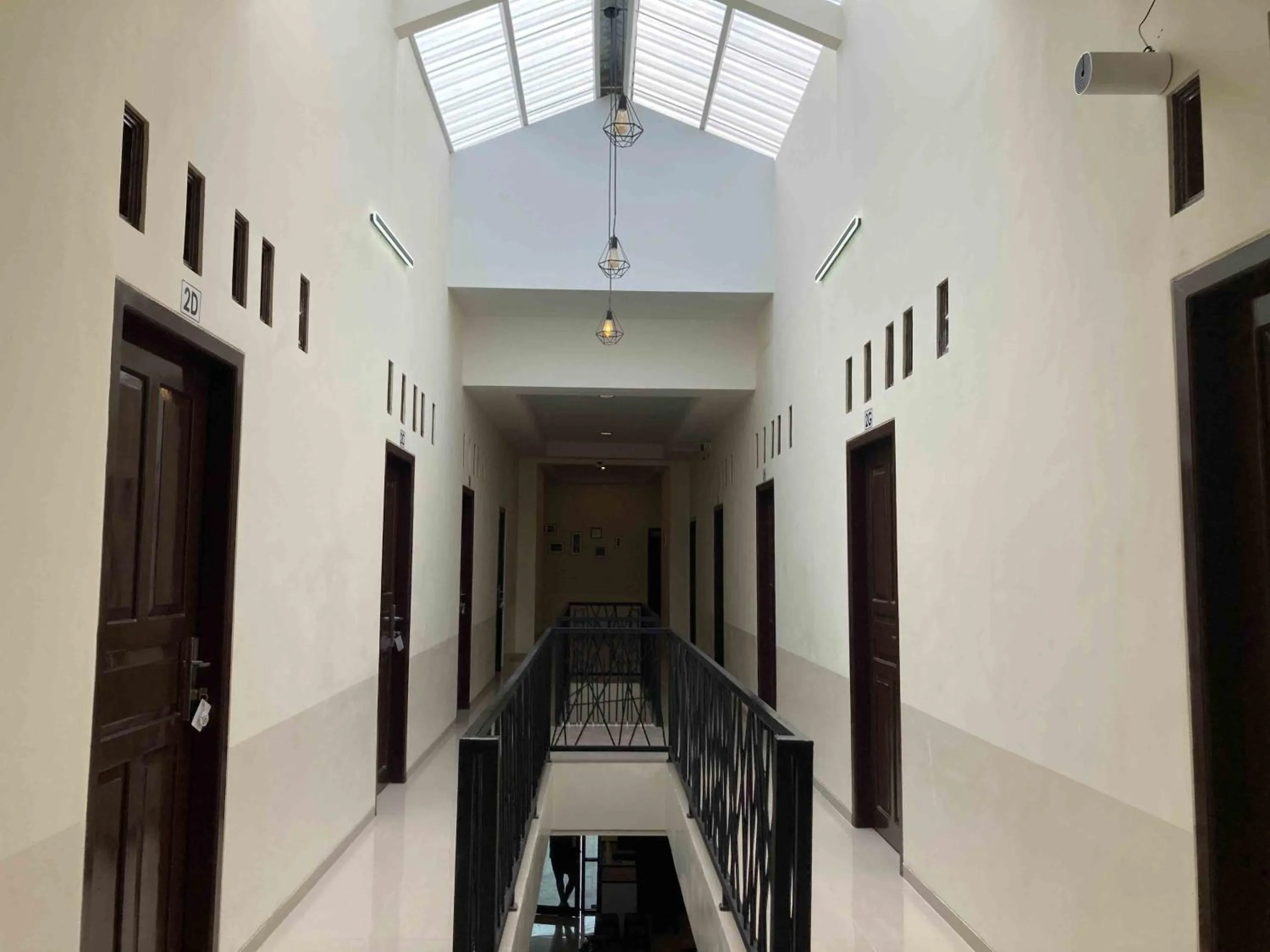 Facade/entrance in Hartono Inn Seturan Mitra RedDoorz