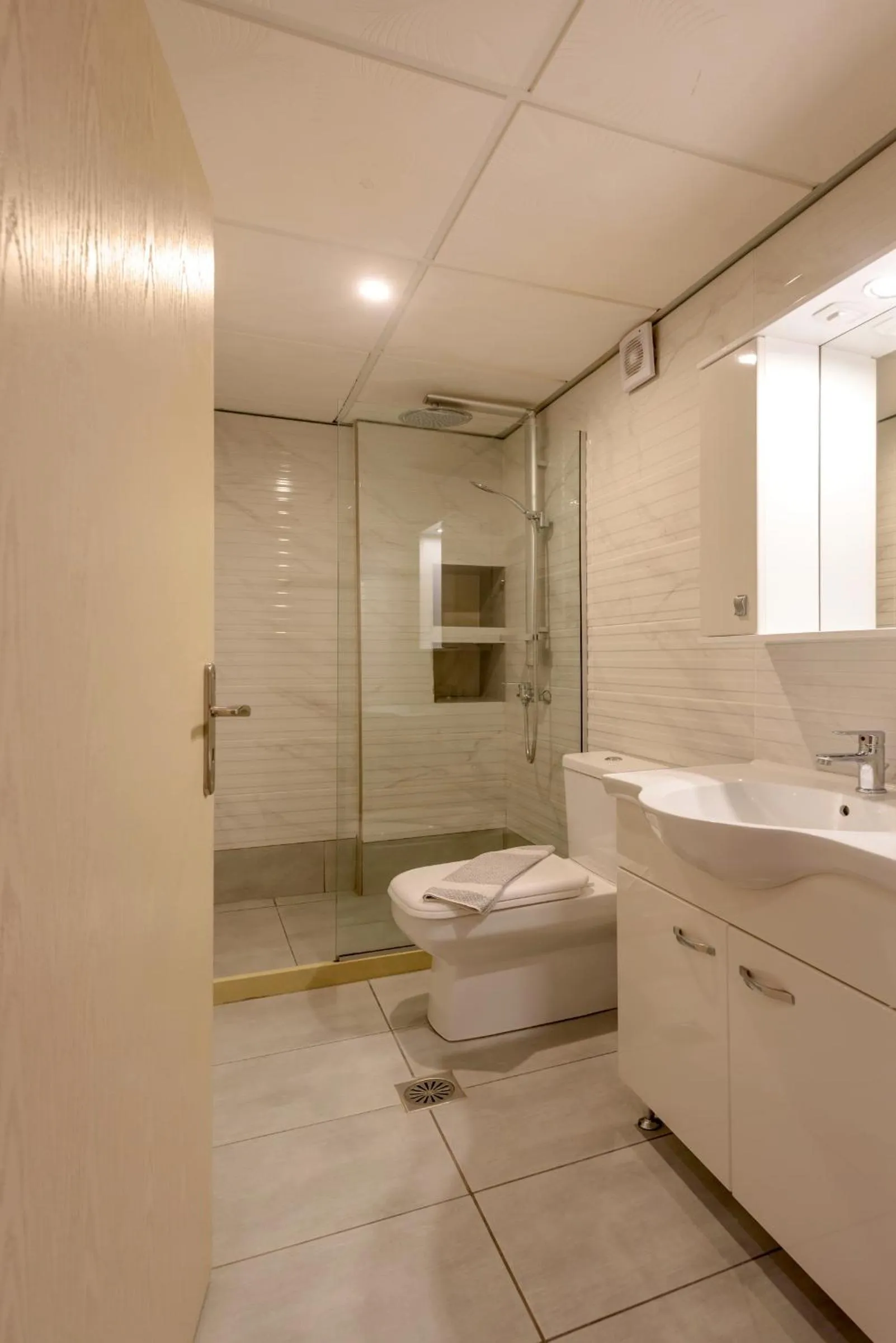 Bathroom in SunBay Hotel