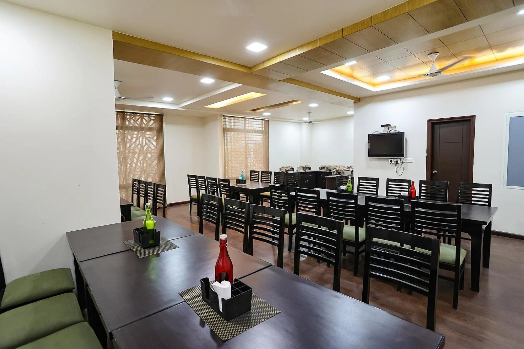 Dining area in Royal GM Plaza