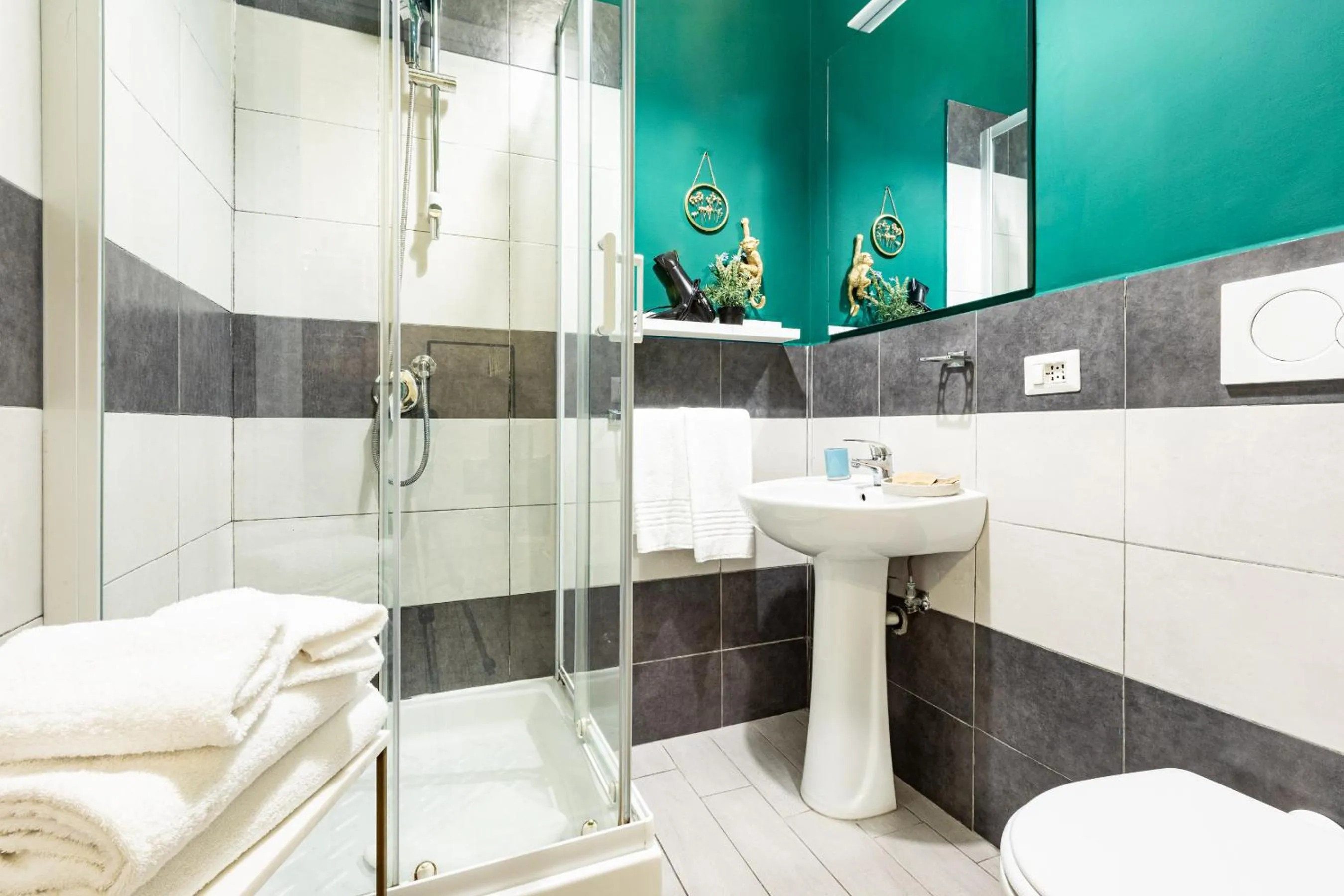 Shower in Trastevere Suites - Top Collection