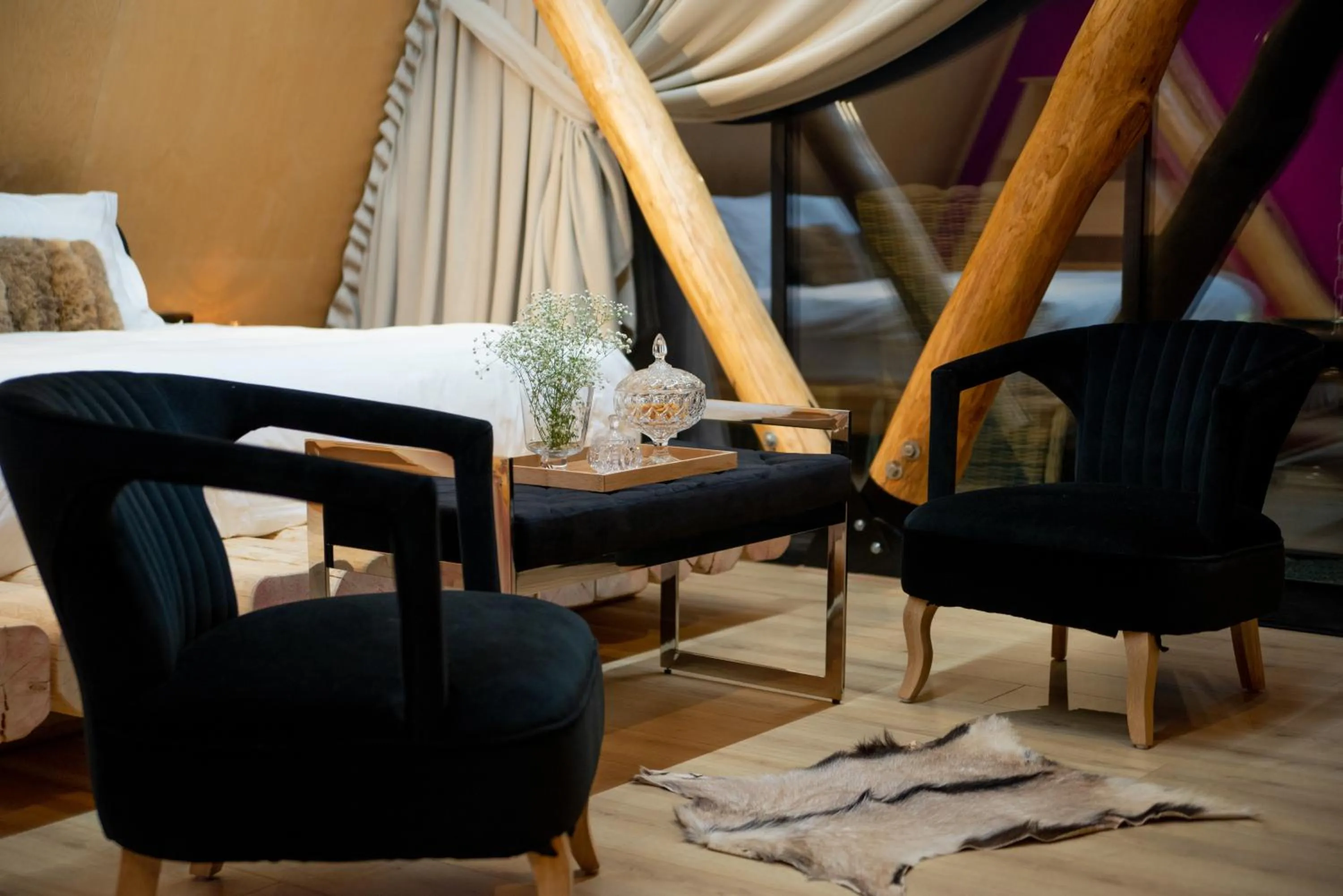 Bed in 3 Hills Boutique - The Ranch Experience