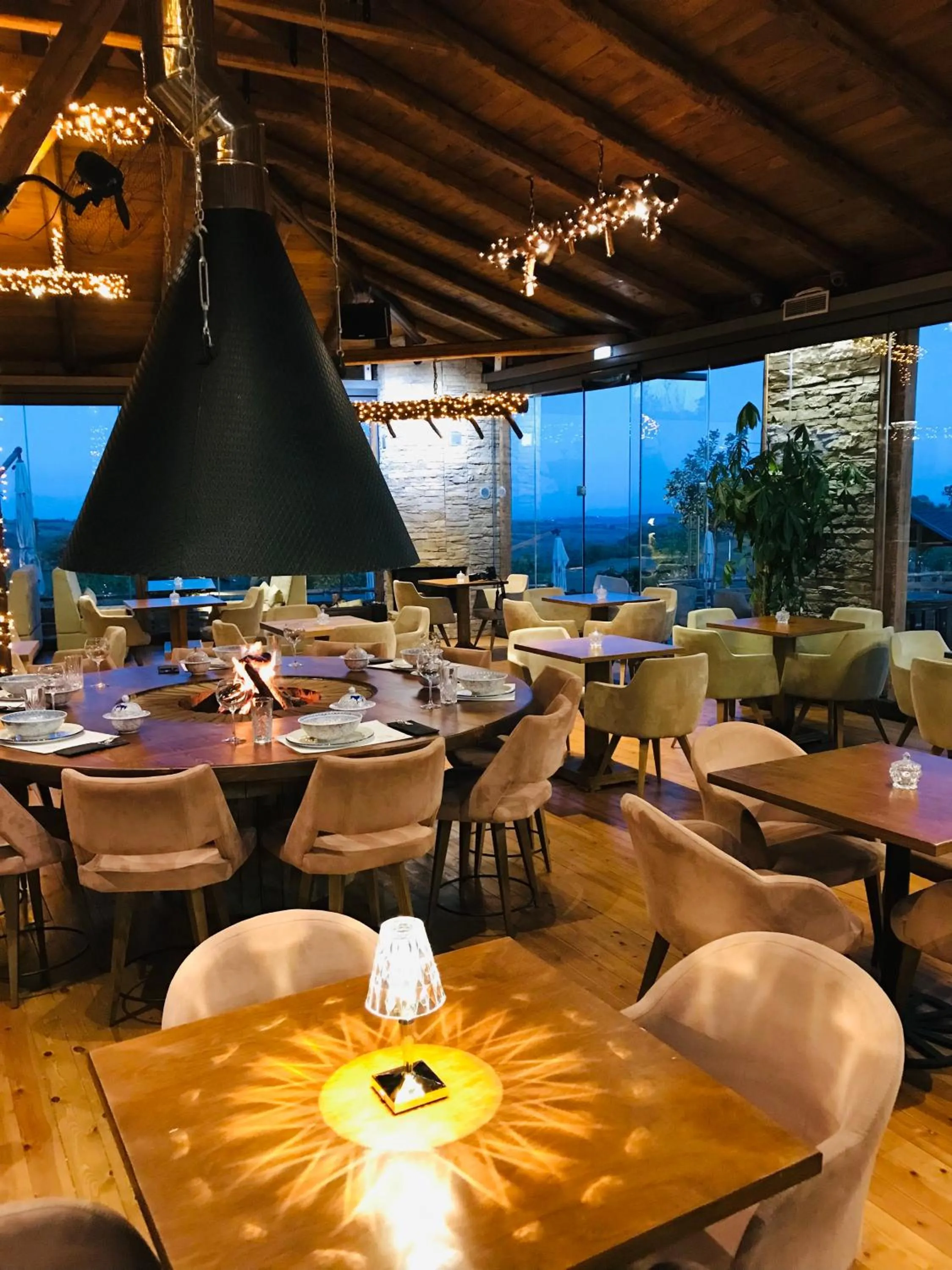 Restaurant/places to eat in 3 Hills Boutique - The Ranch Experience