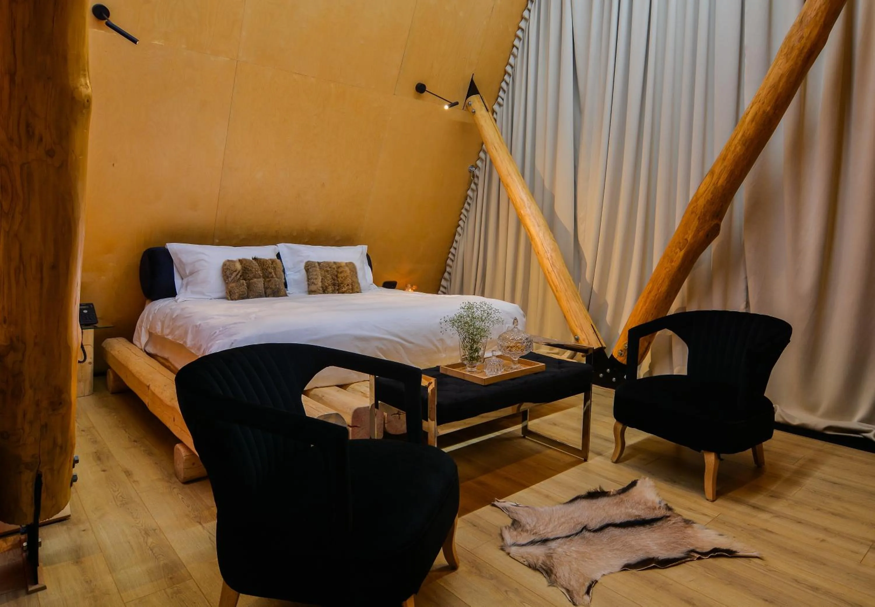 Bed in 3 Hills Boutique - The Ranch Experience