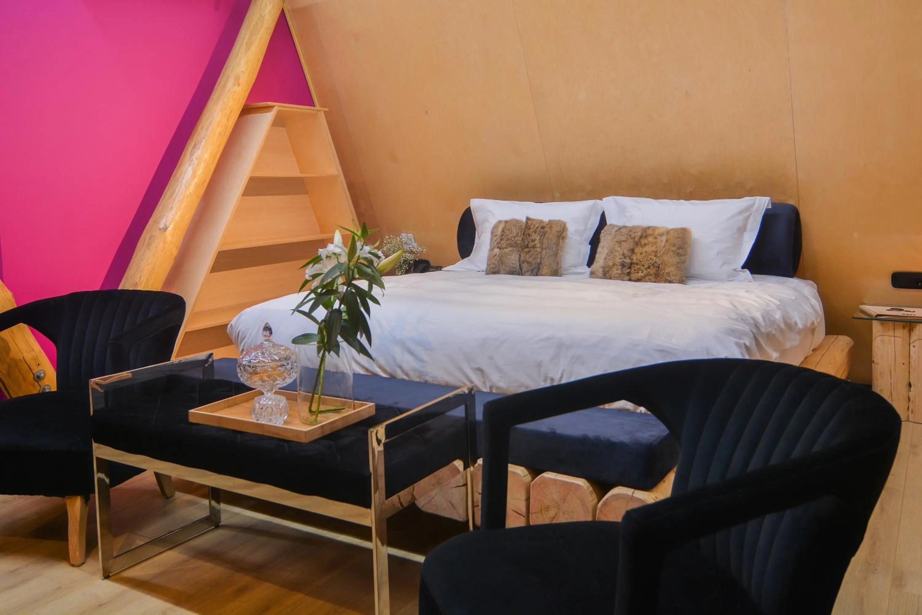 Bed in 3 Hills Boutique - The Ranch Experience