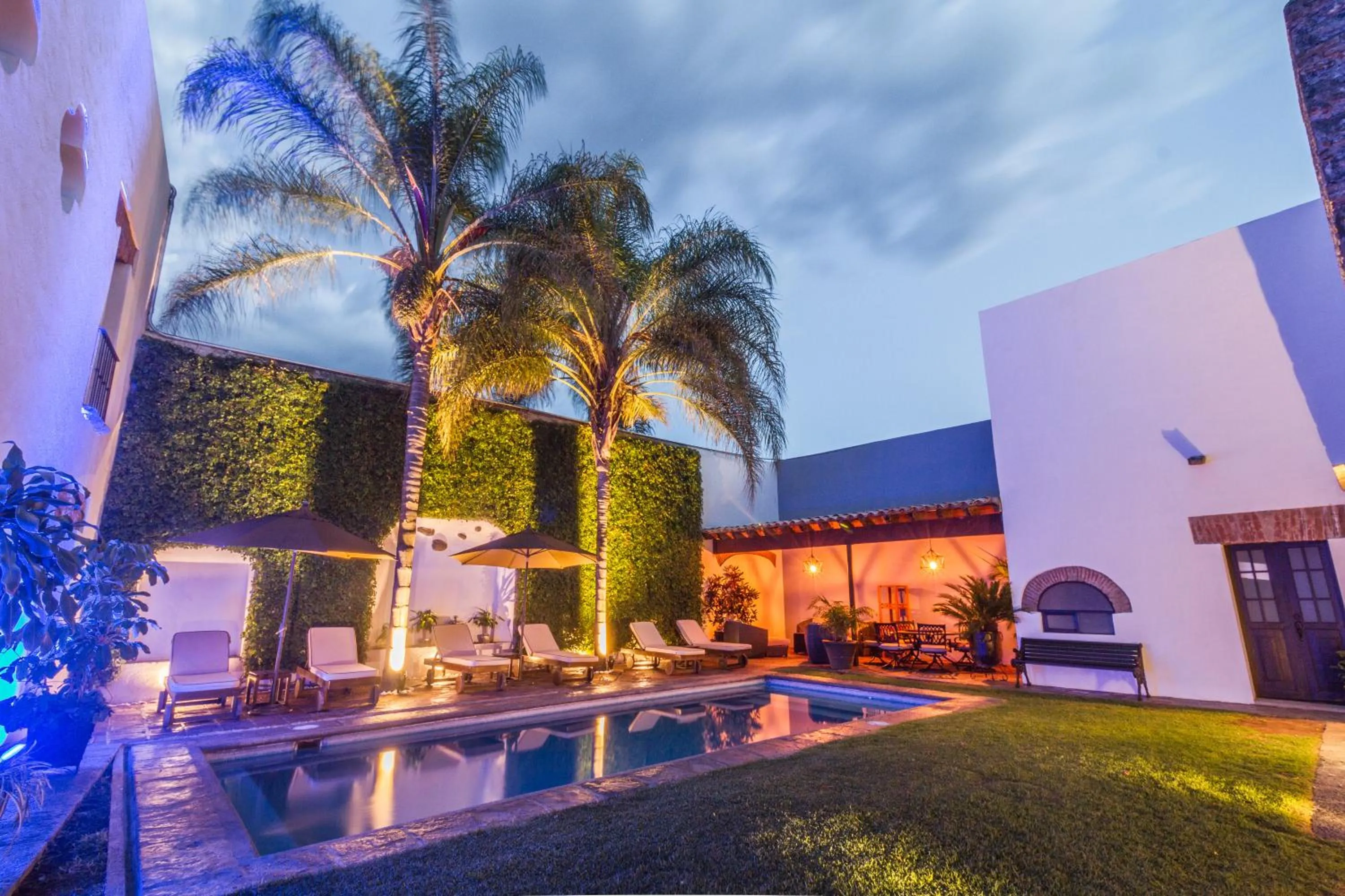 Swimming pool in Alqueria de Carrion Hotel Boutique