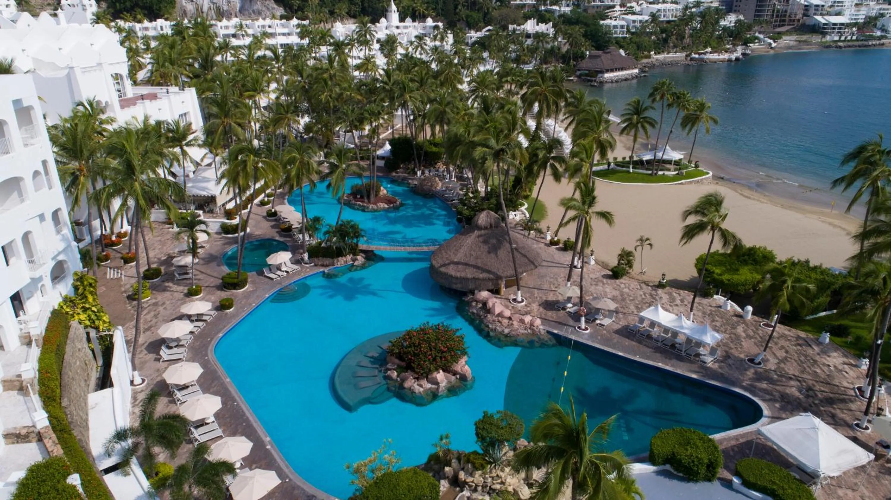 Pool view in Las Hadas by Brisas