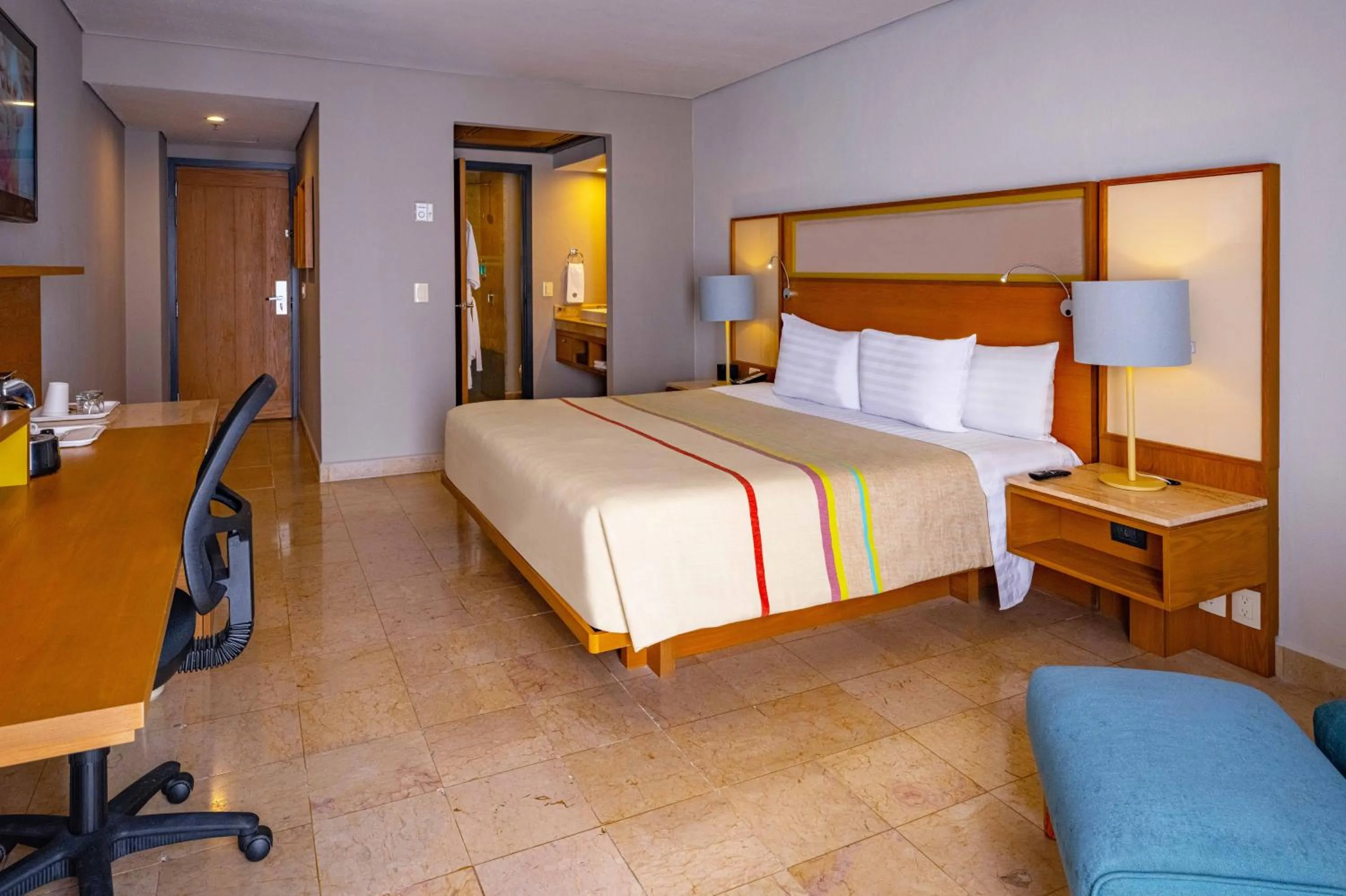 Bedroom, Bed in Galería Plaza Veracruz