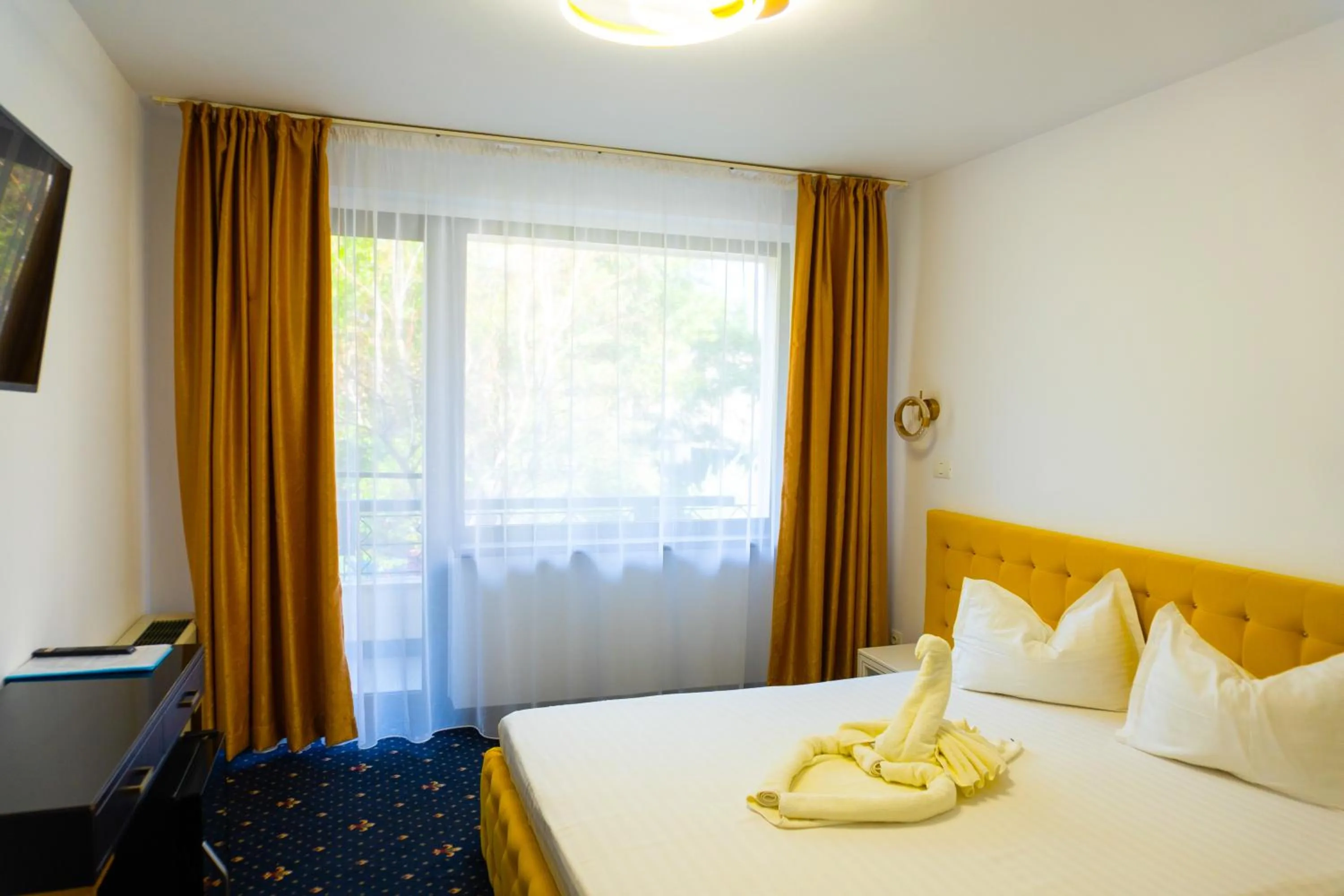 Bed in Hotel & MedSpa Siret