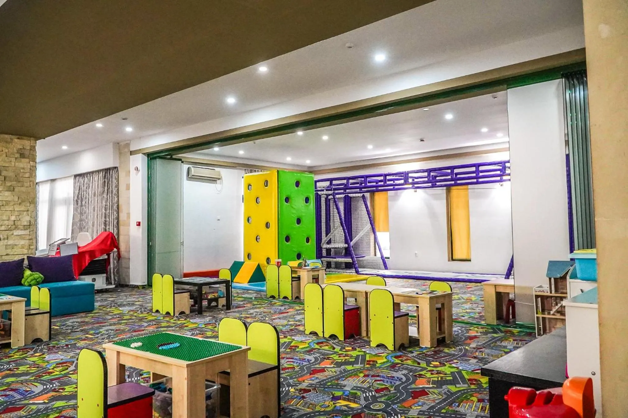 Restaurant/places to eat in Hotel & MedSpa Siret