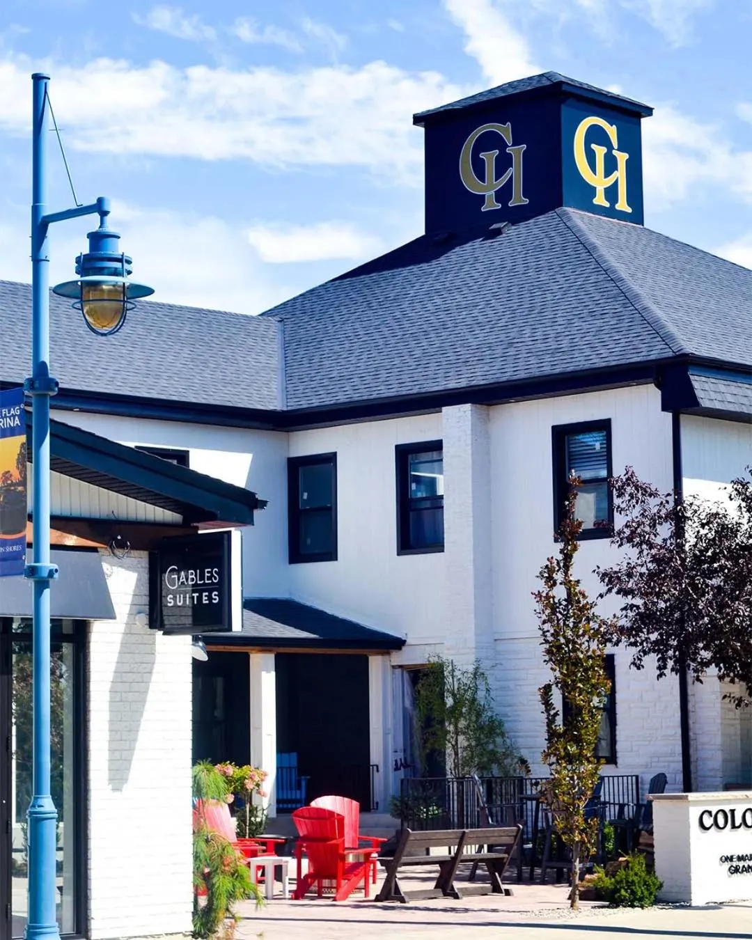 Colonial Hotel & Suites