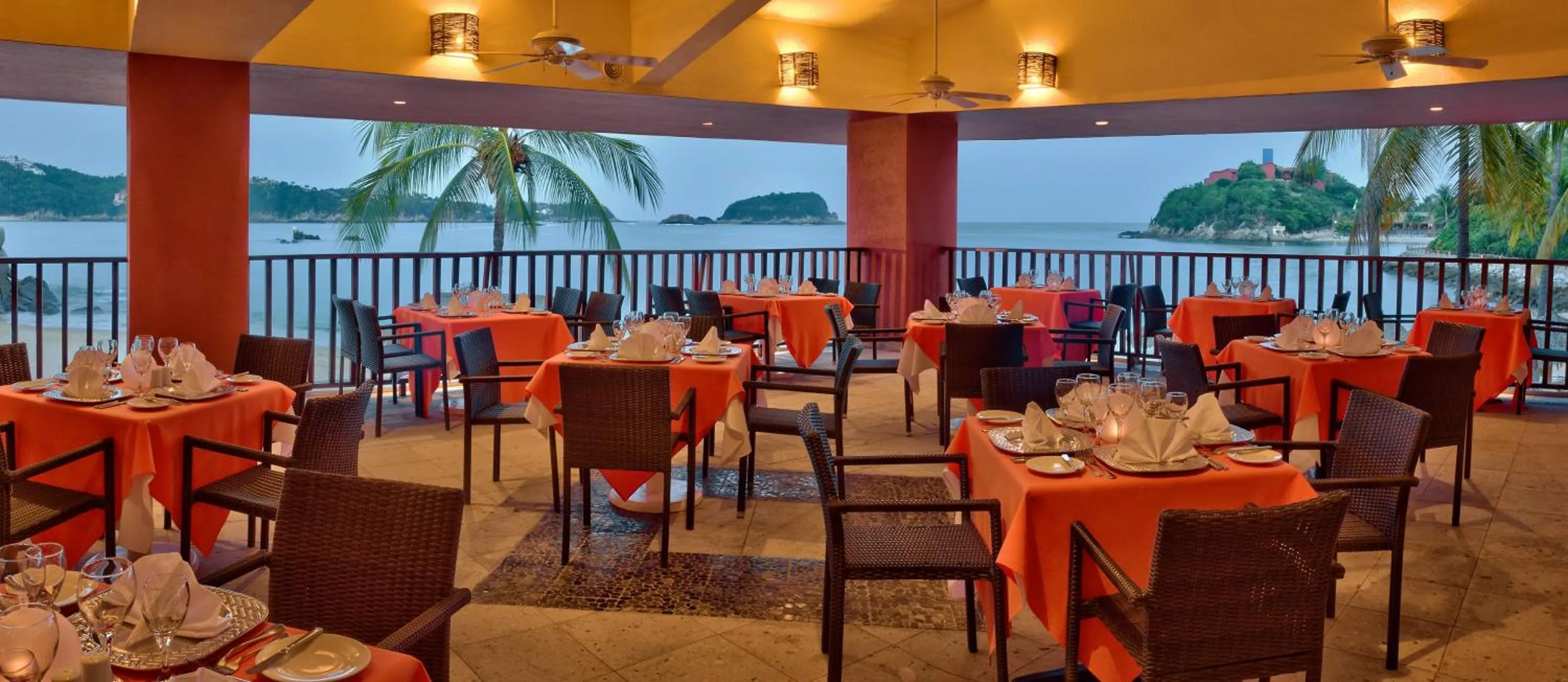Restaurant/places to eat in Las Brisas Huatulco-All Inclusive