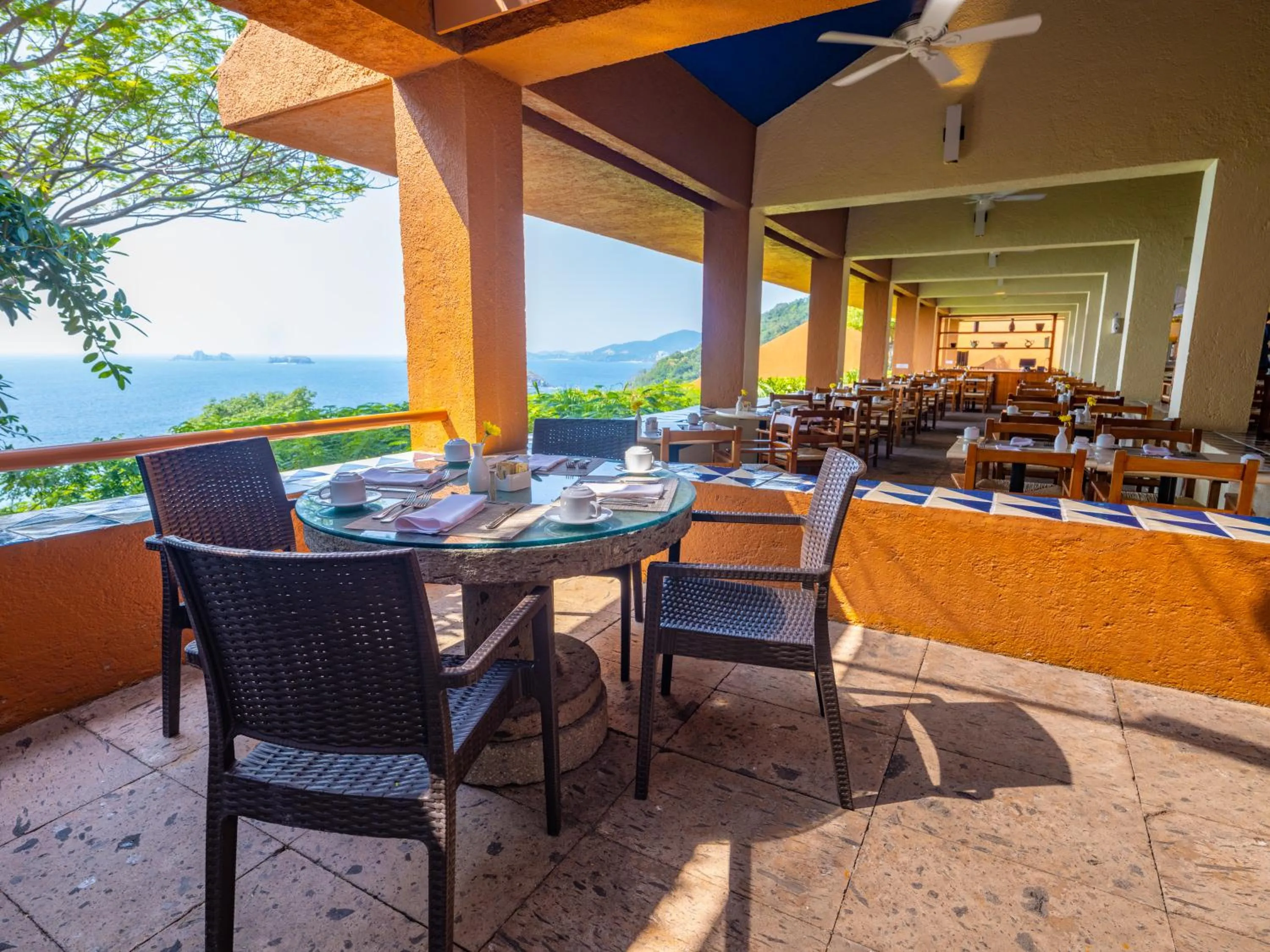 Restaurant/places to eat in Las Brisas Ixtapa