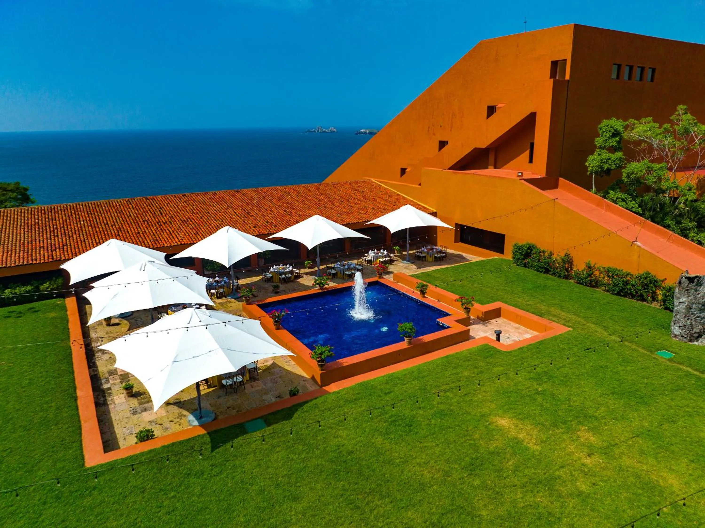 Patio in Las Brisas Ixtapa