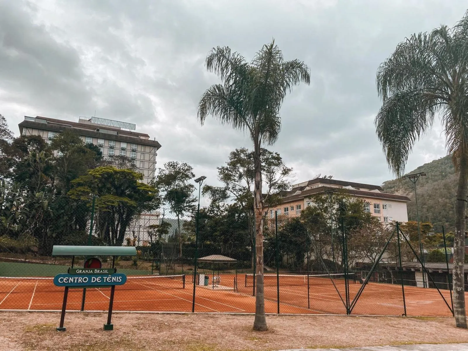 Tennis court in Apart-hotel Granja Brasil Itaipava