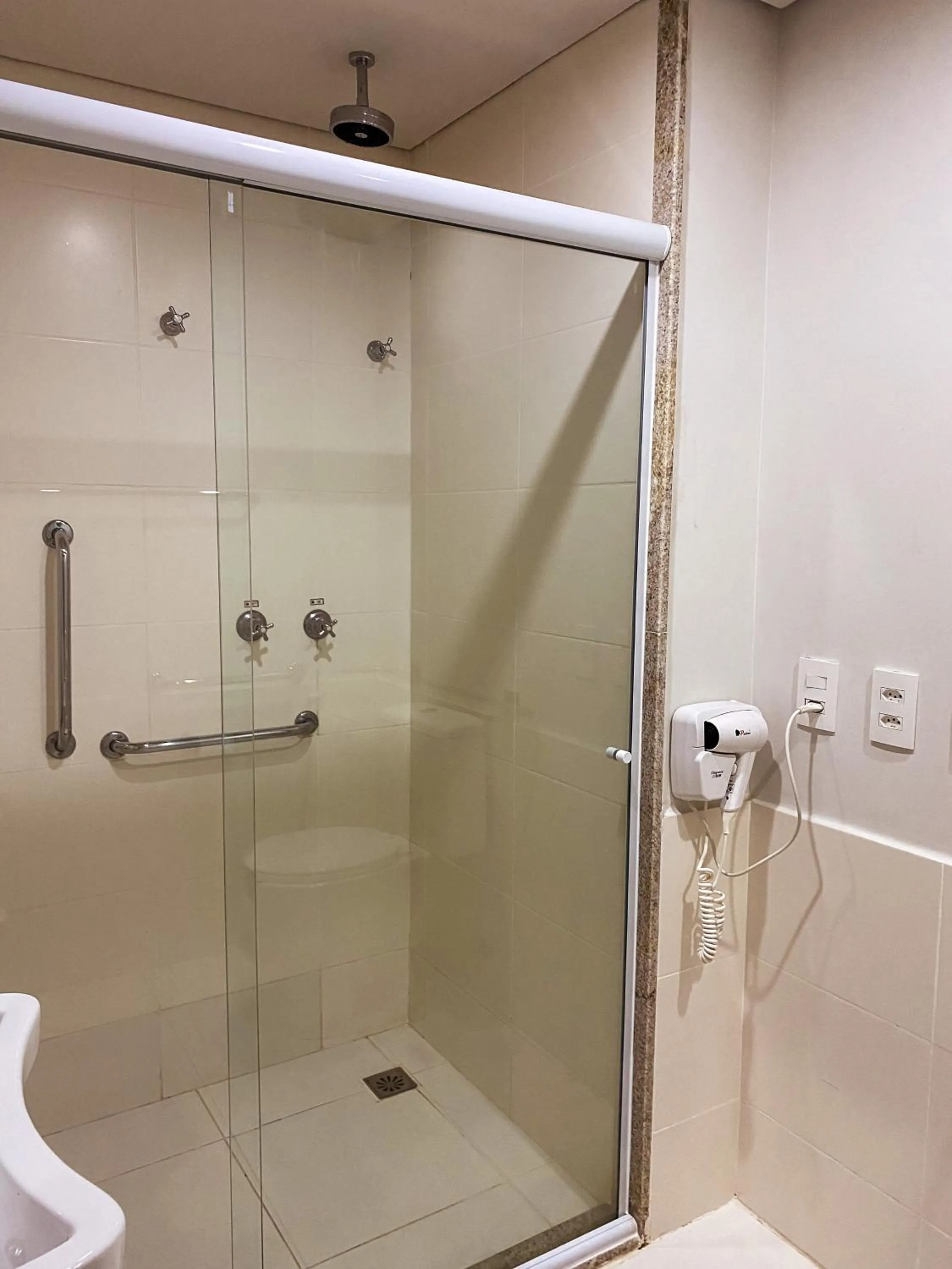 Bathroom in Apart-hotel Granja Brasil Itaipava