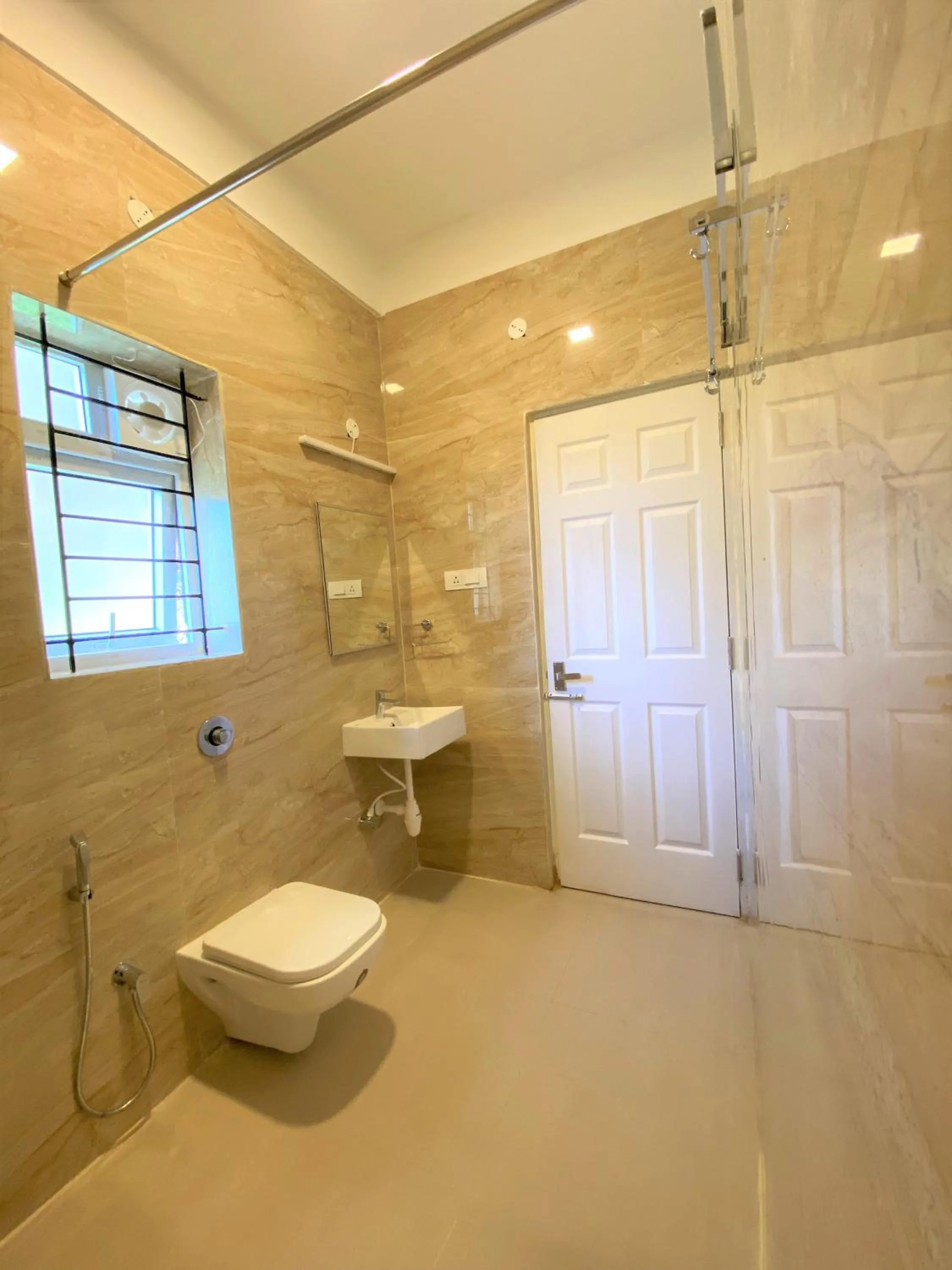 Toilet in Avalon Stays