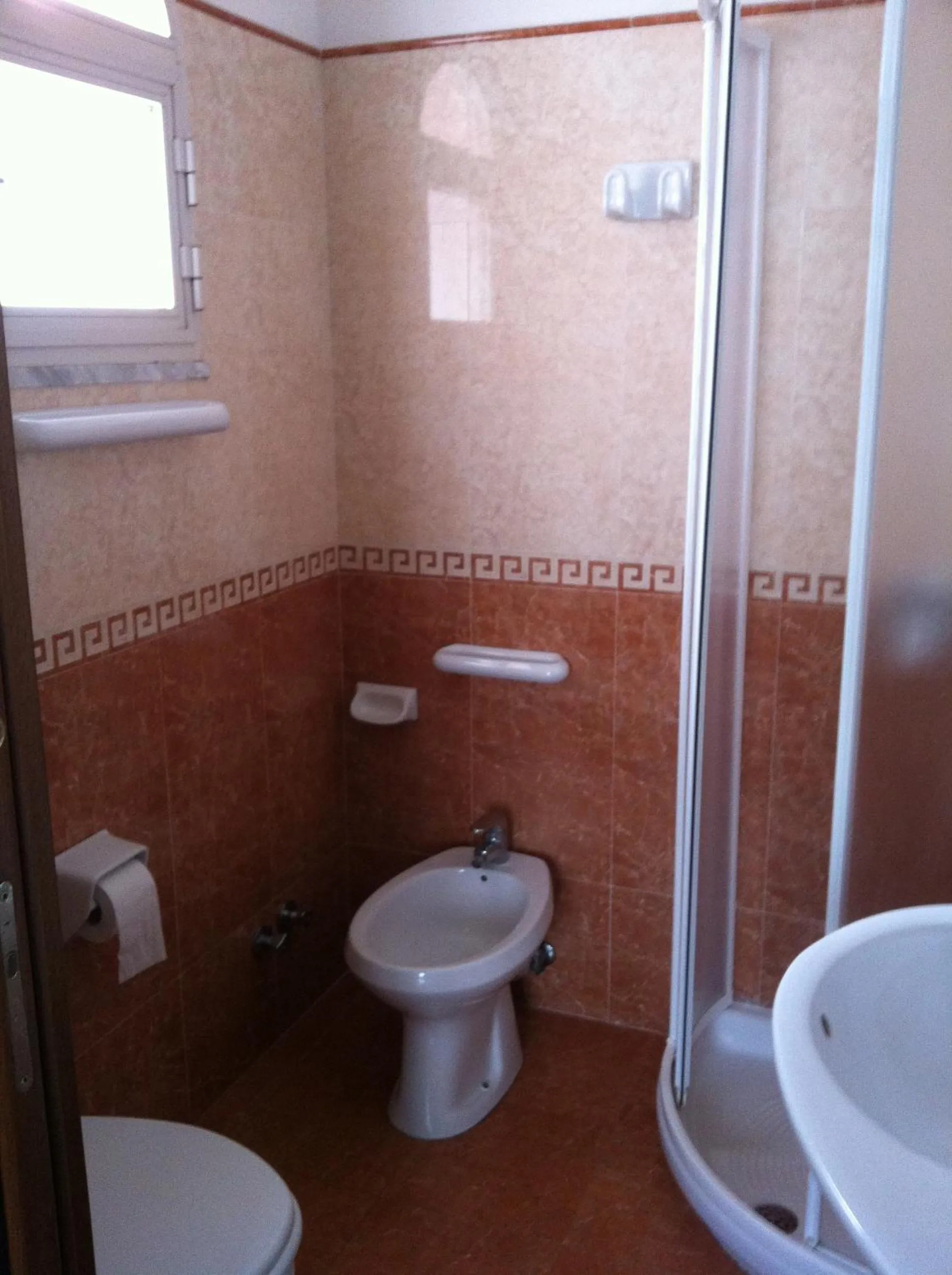 Shower in Hotel Castiglione