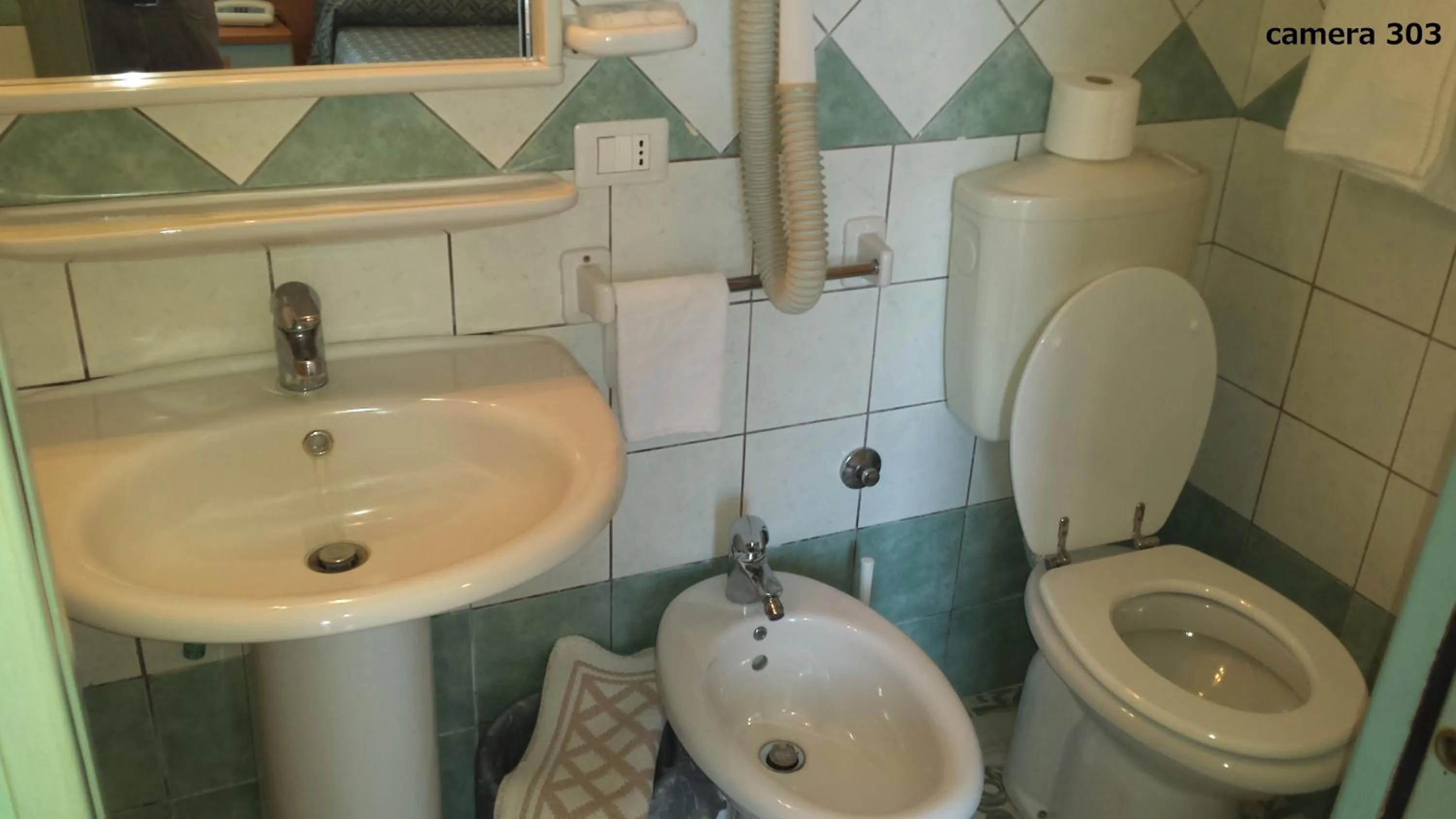 Toilet in Hotel Castiglione