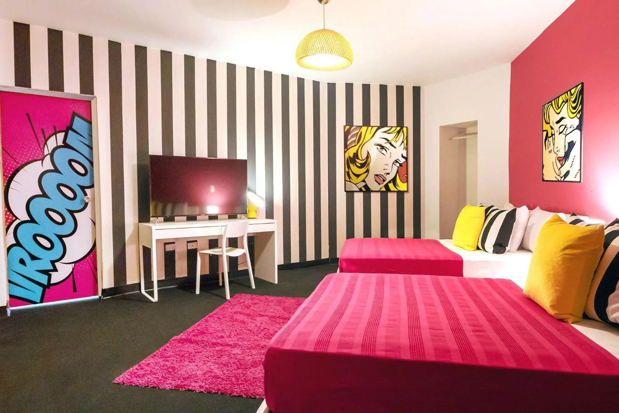 Bed in The Fox Hotel