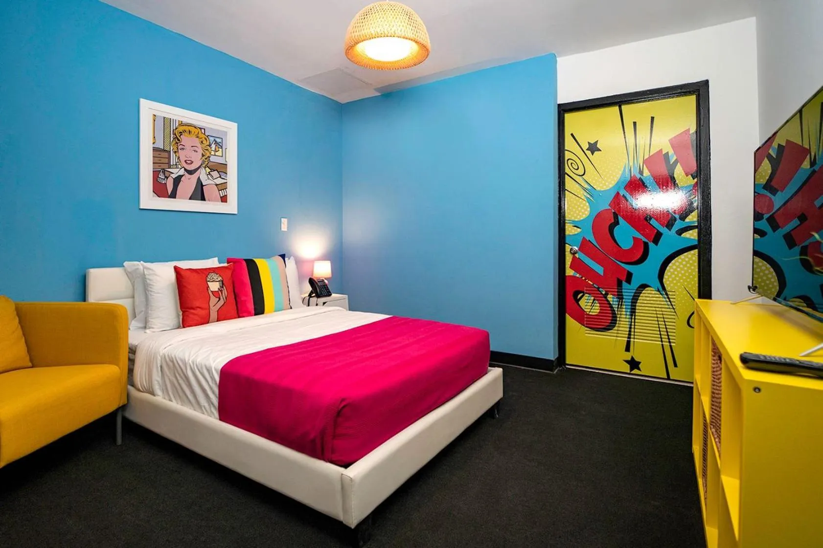 Bed in The Fox Hotel