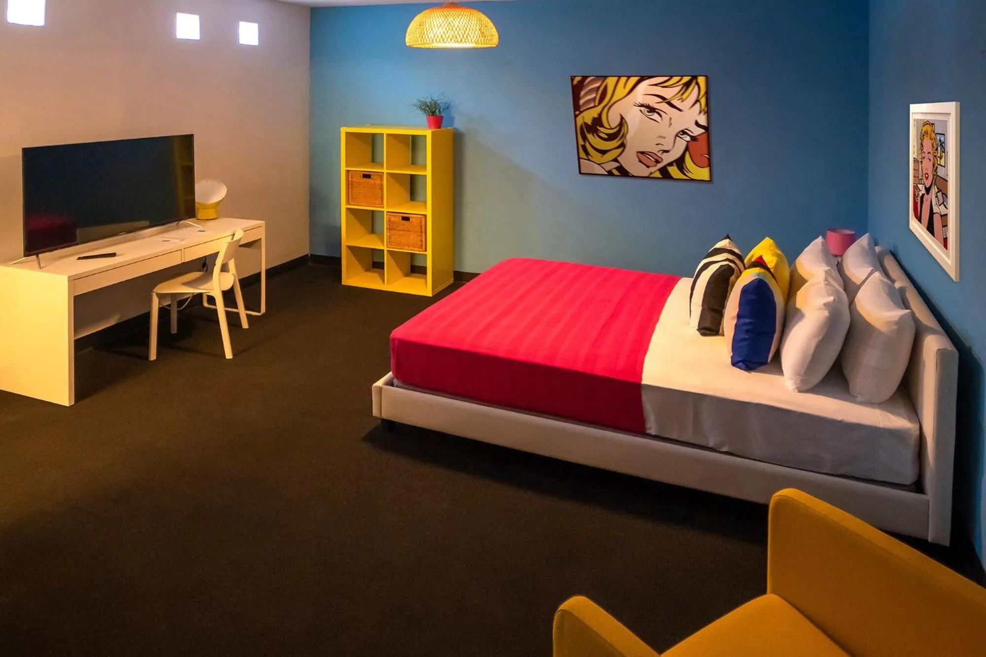 Bed in The Fox Hotel