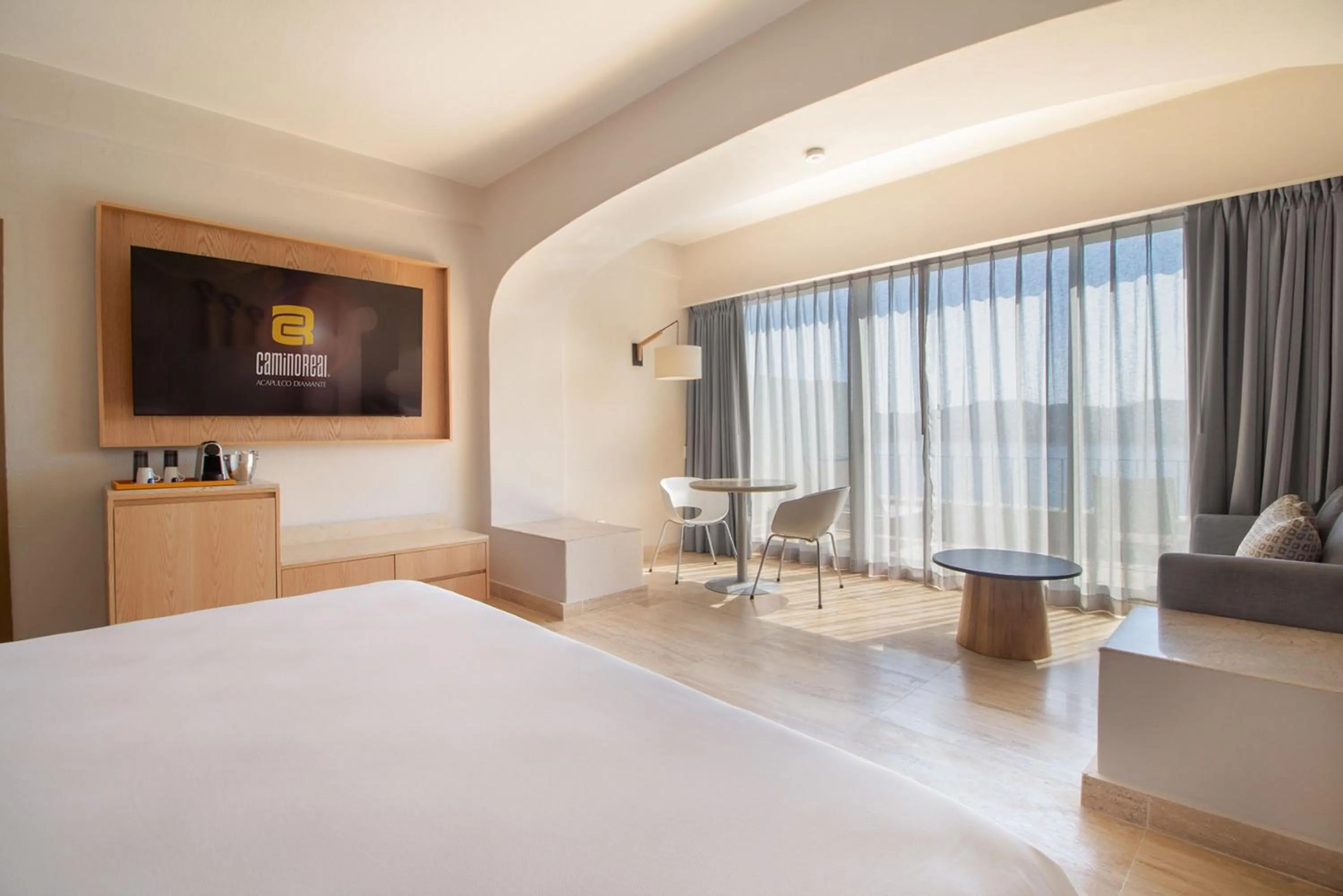 Photo of the whole room, Bed in Camino Real Acapulco Diamante