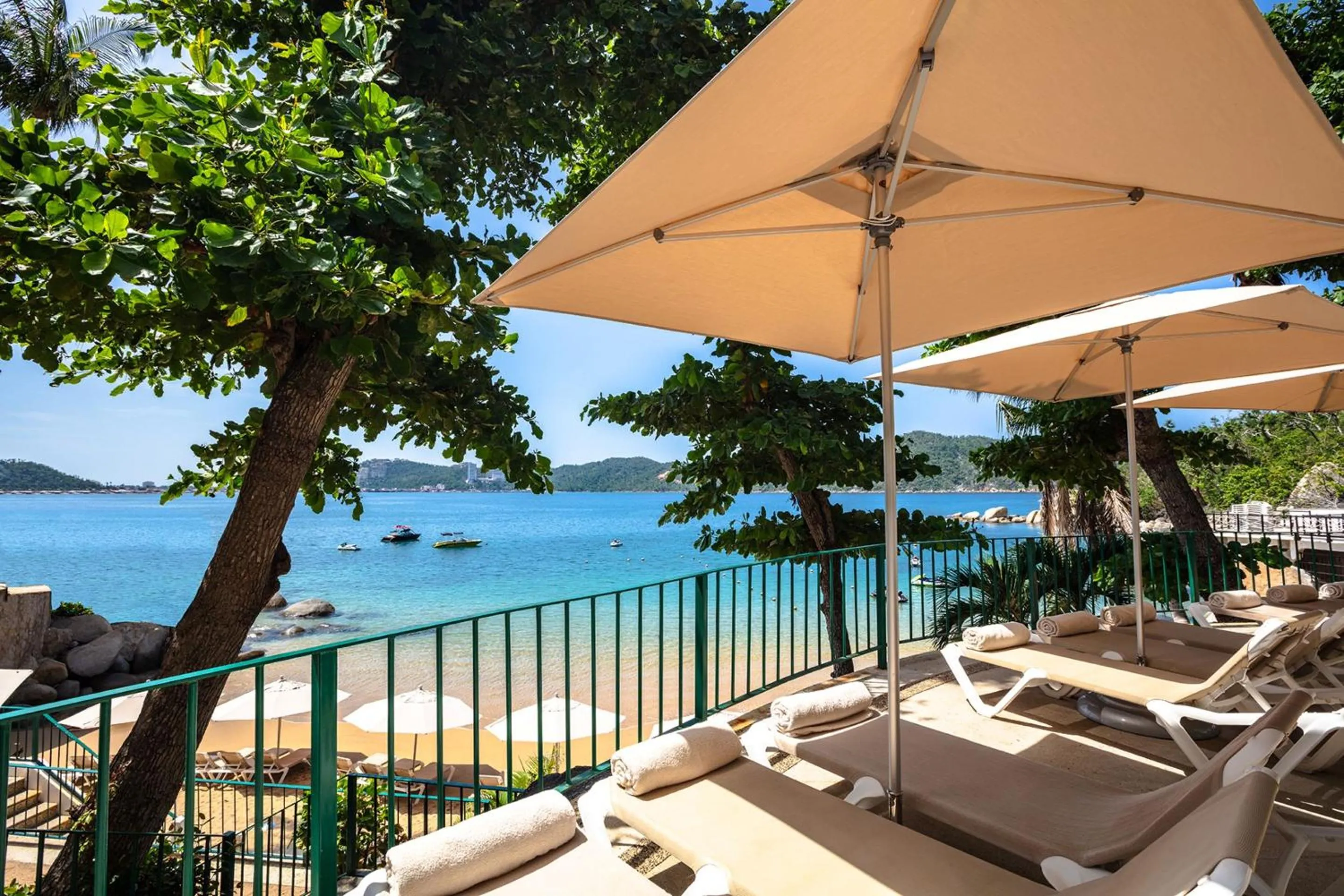Balcony/Terrace in Camino Real Acapulco Diamante