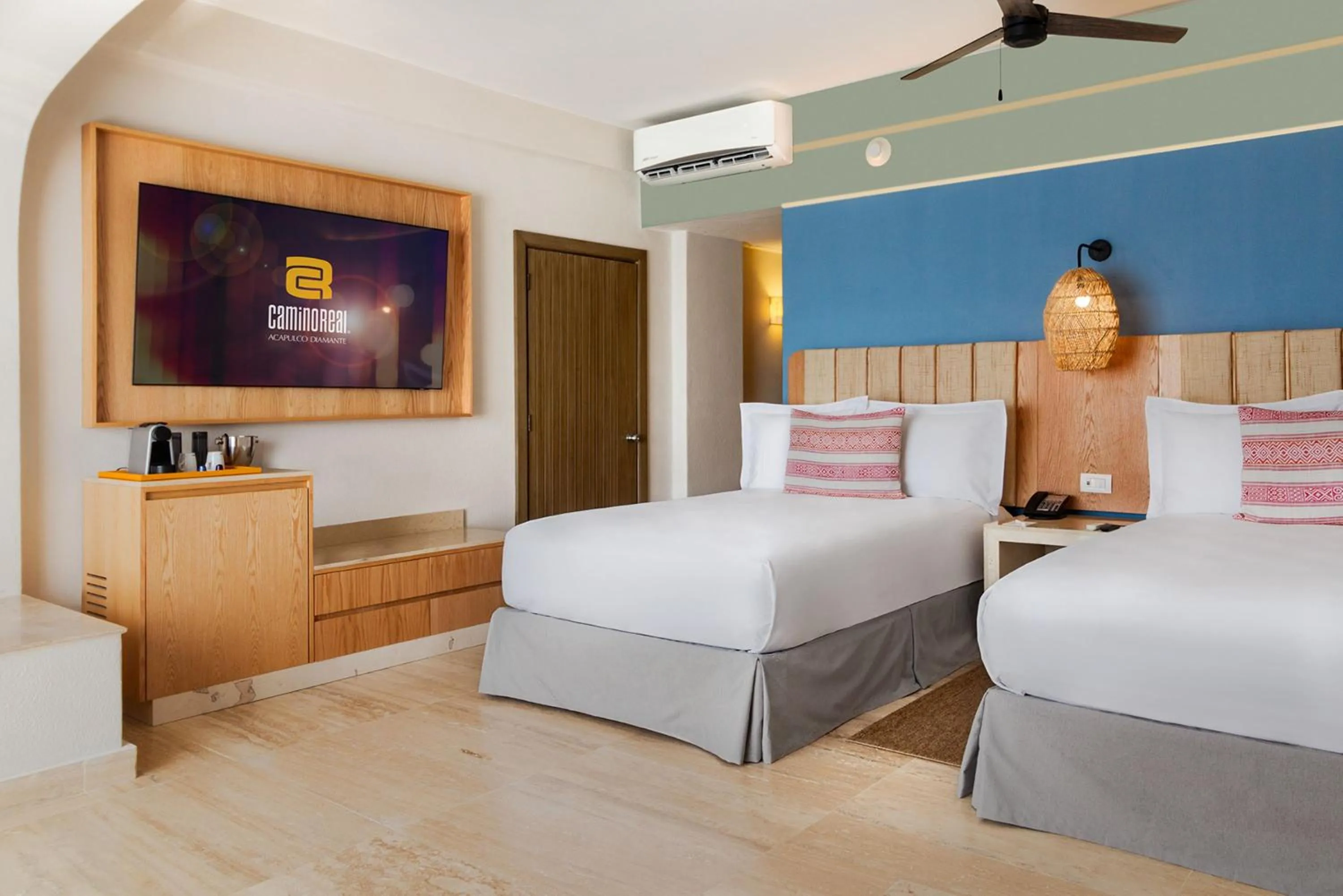 Photo of the whole room, Bed in Camino Real Acapulco Diamante