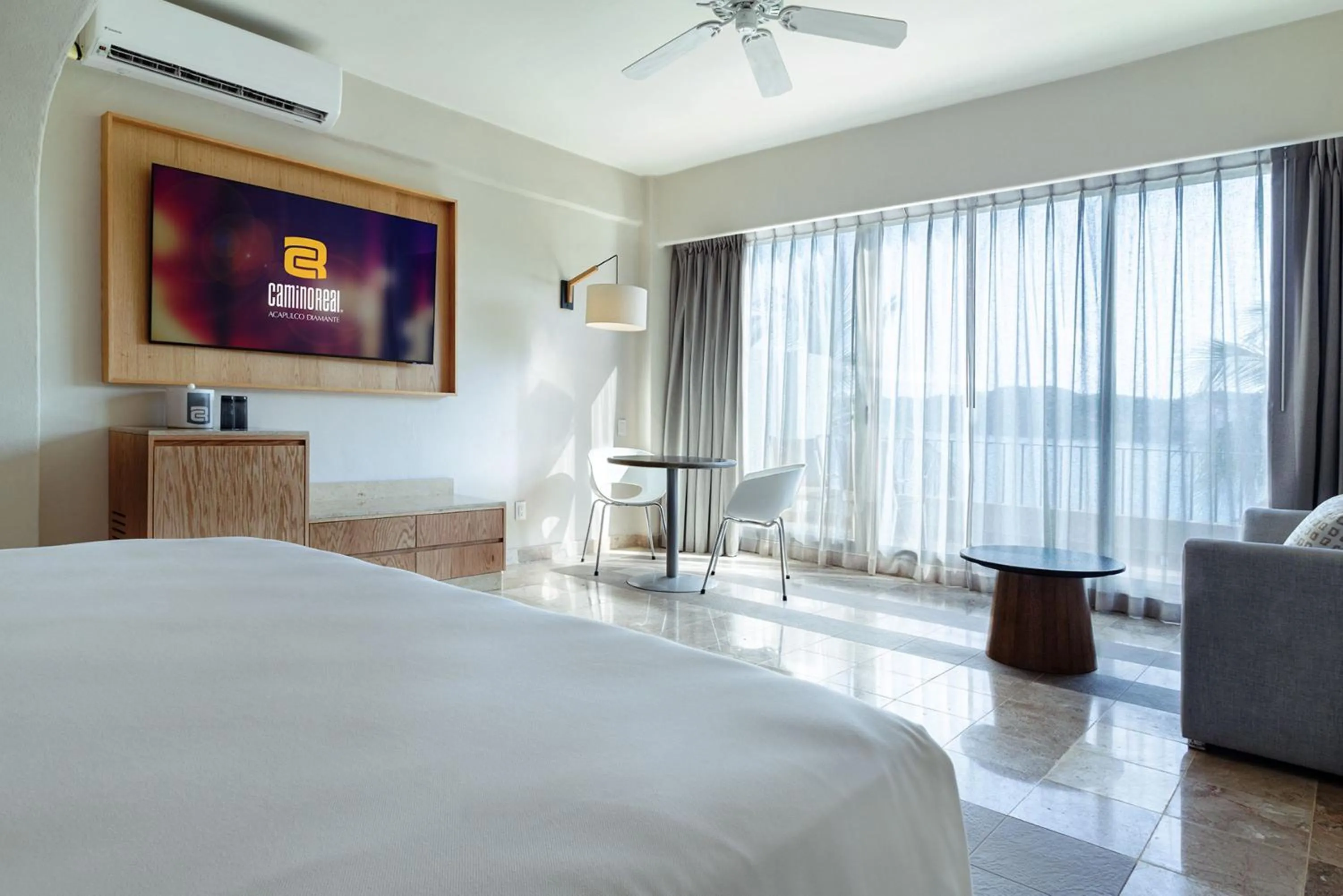 Bedroom, Bed in Camino Real Acapulco Diamante