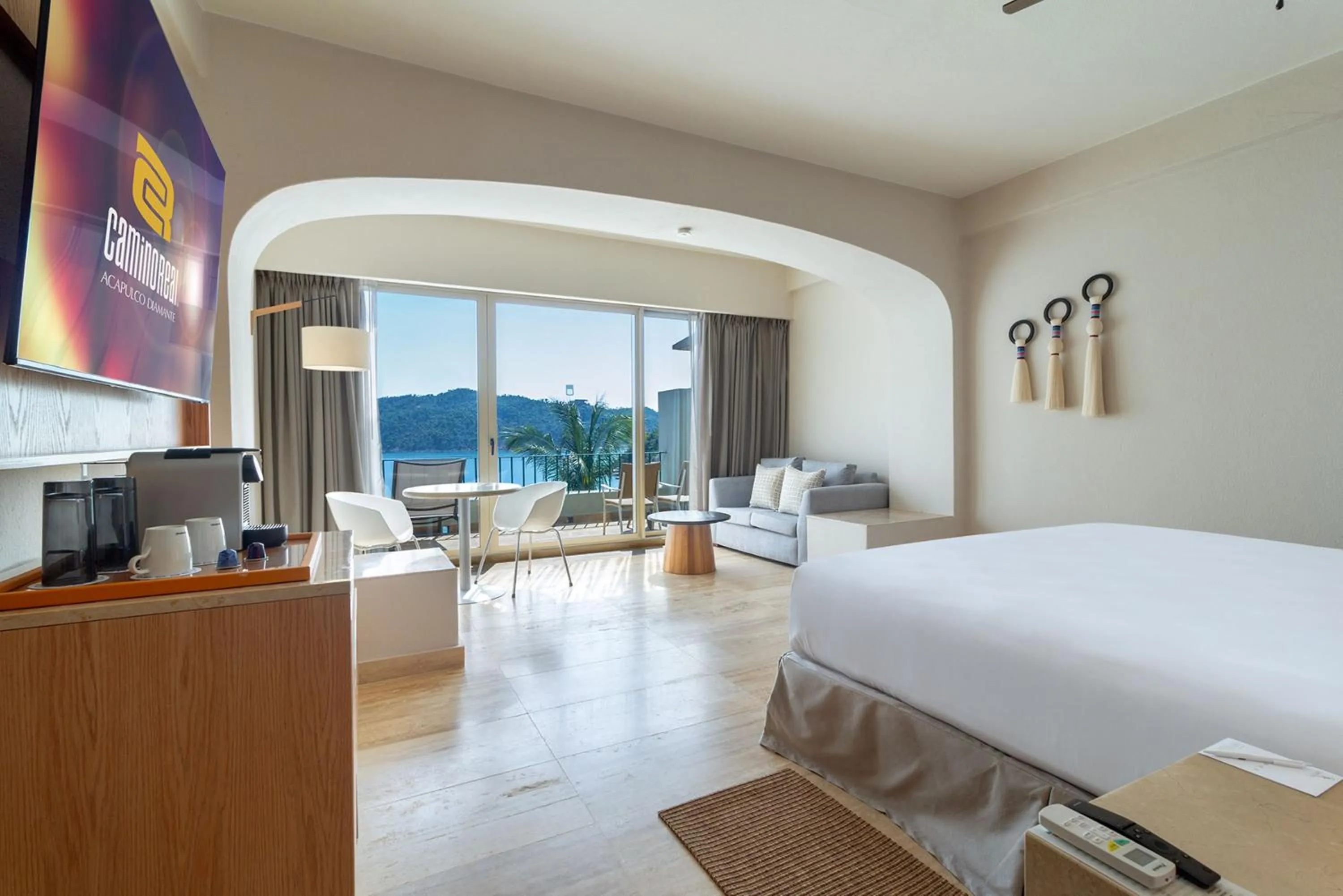 Bedroom, Bed in Camino Real Acapulco Diamante