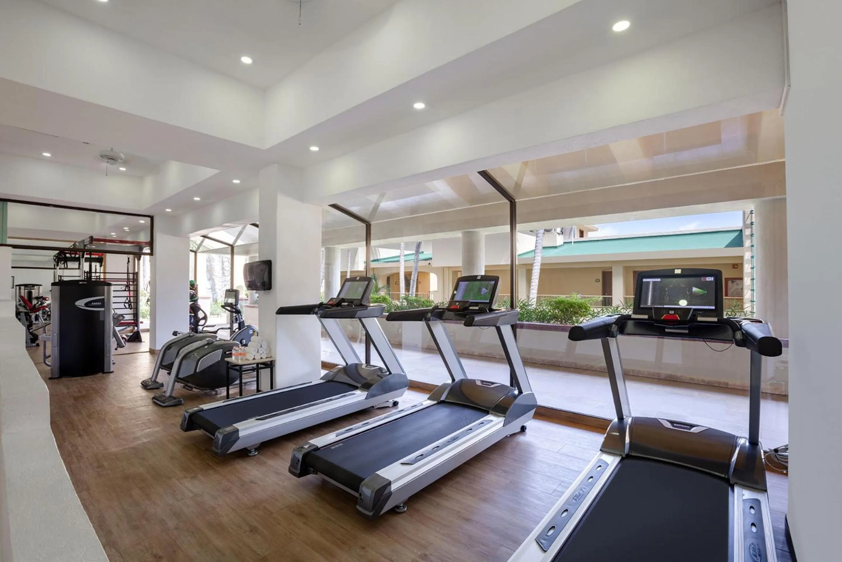 Fitness centre/facilities in Camino Real Acapulco Diamante
