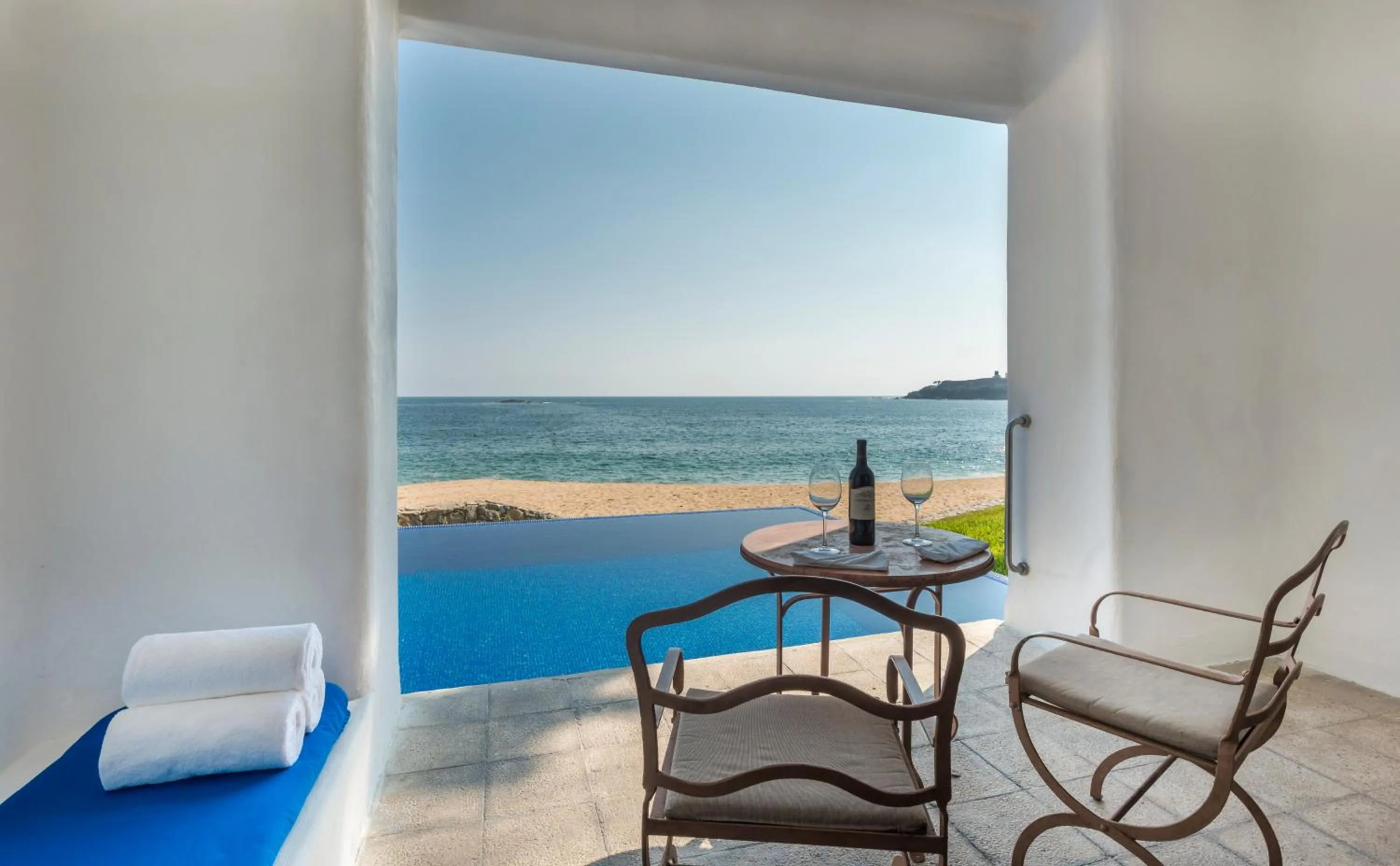 Swimming pool in Camino Real Zaashila Huatulco