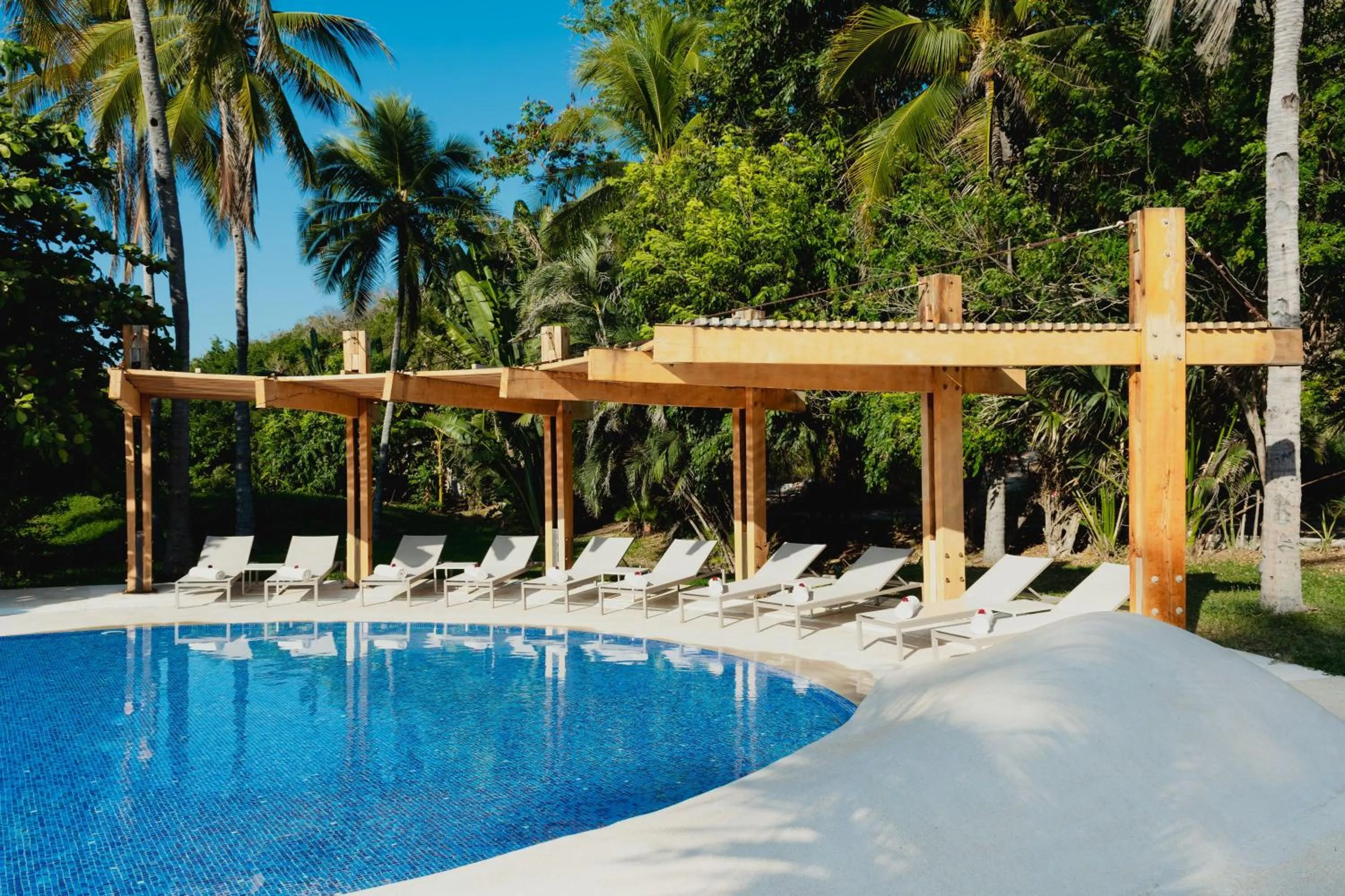 Swimming pool in Camino Real Zaashila Huatulco
