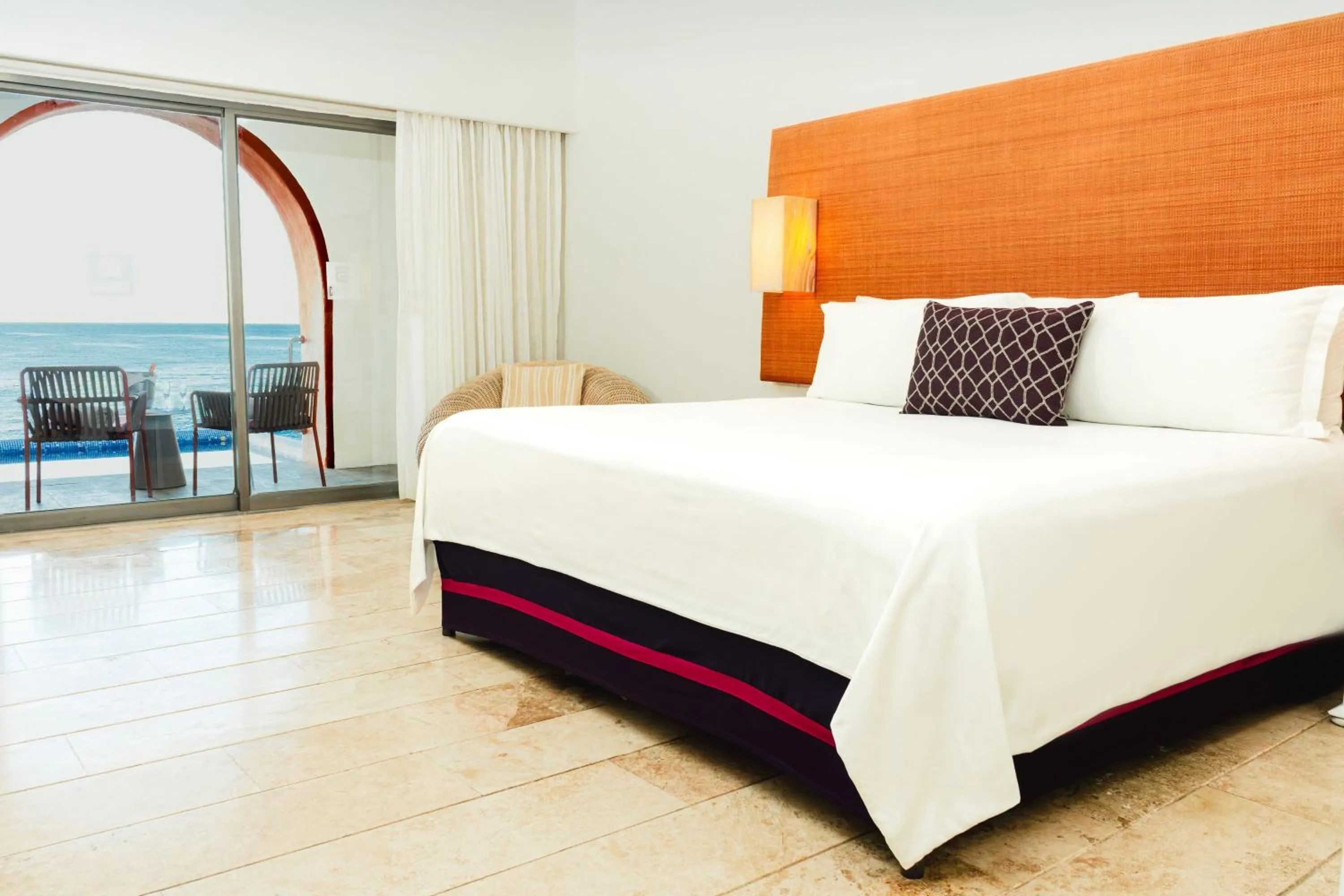 Sea view, Bed in Camino Real Zaashila Huatulco