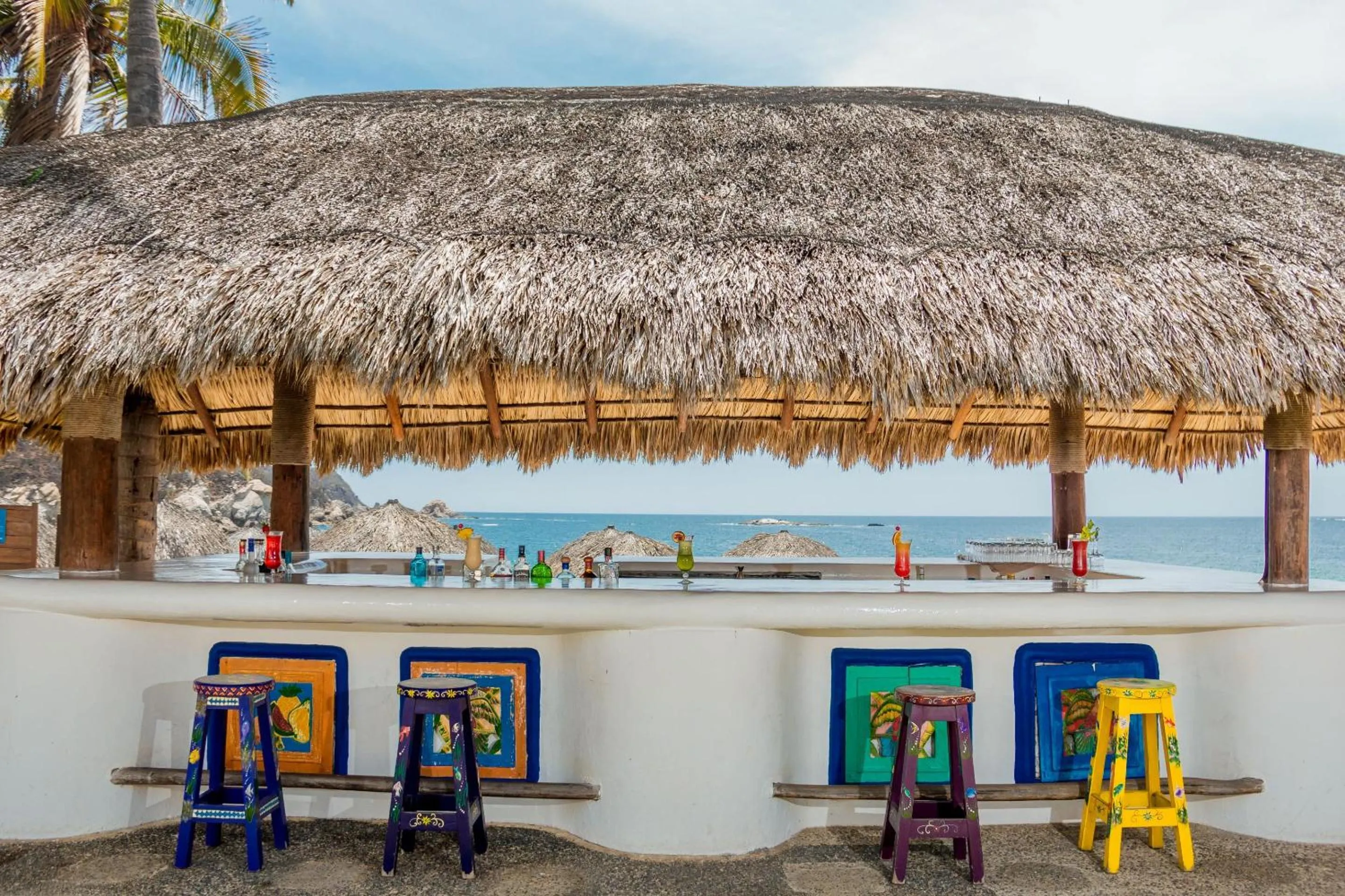 Lounge or bar in Camino Real Zaashila Huatulco