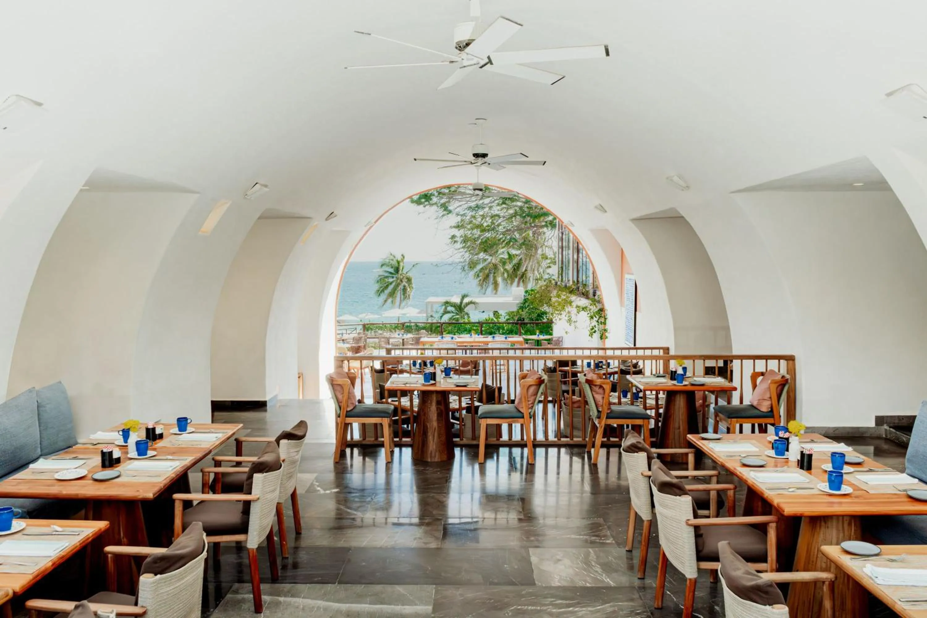 Restaurant/places to eat in Camino Real Zaashila Huatulco