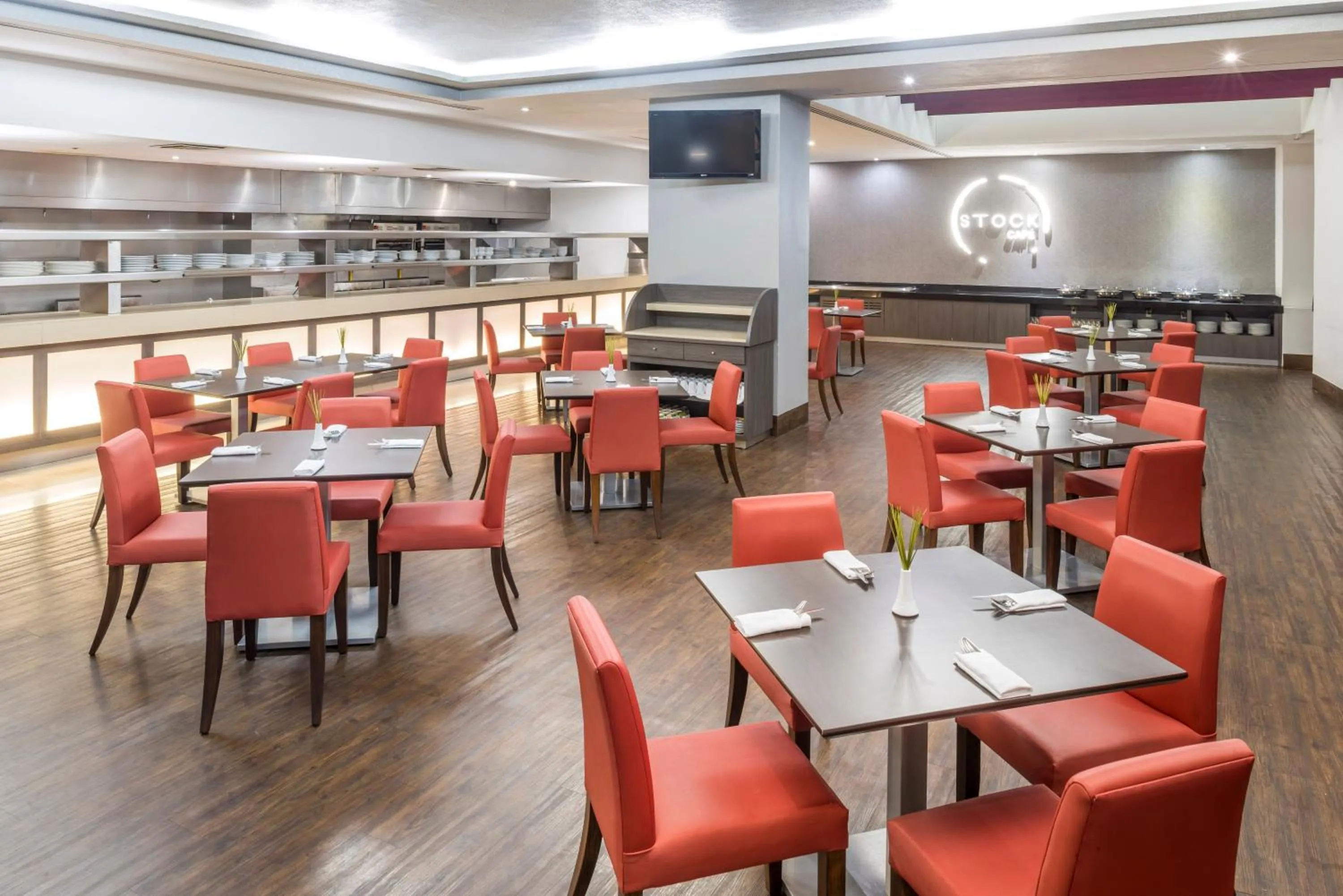 Restaurant/places to eat in Real Inn Guadalajara Expo