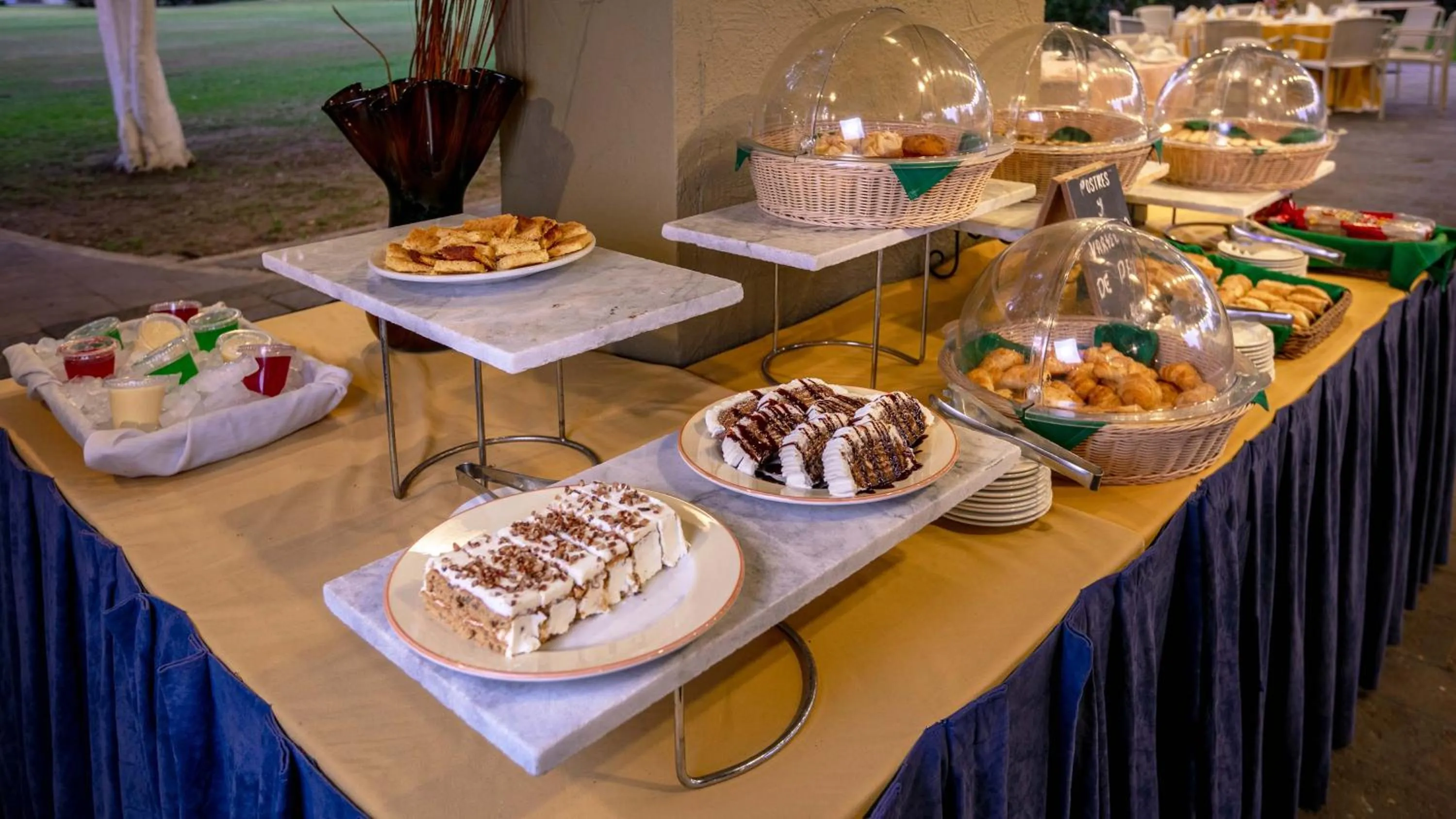 Food and drinks in Camino Real Guadalajara