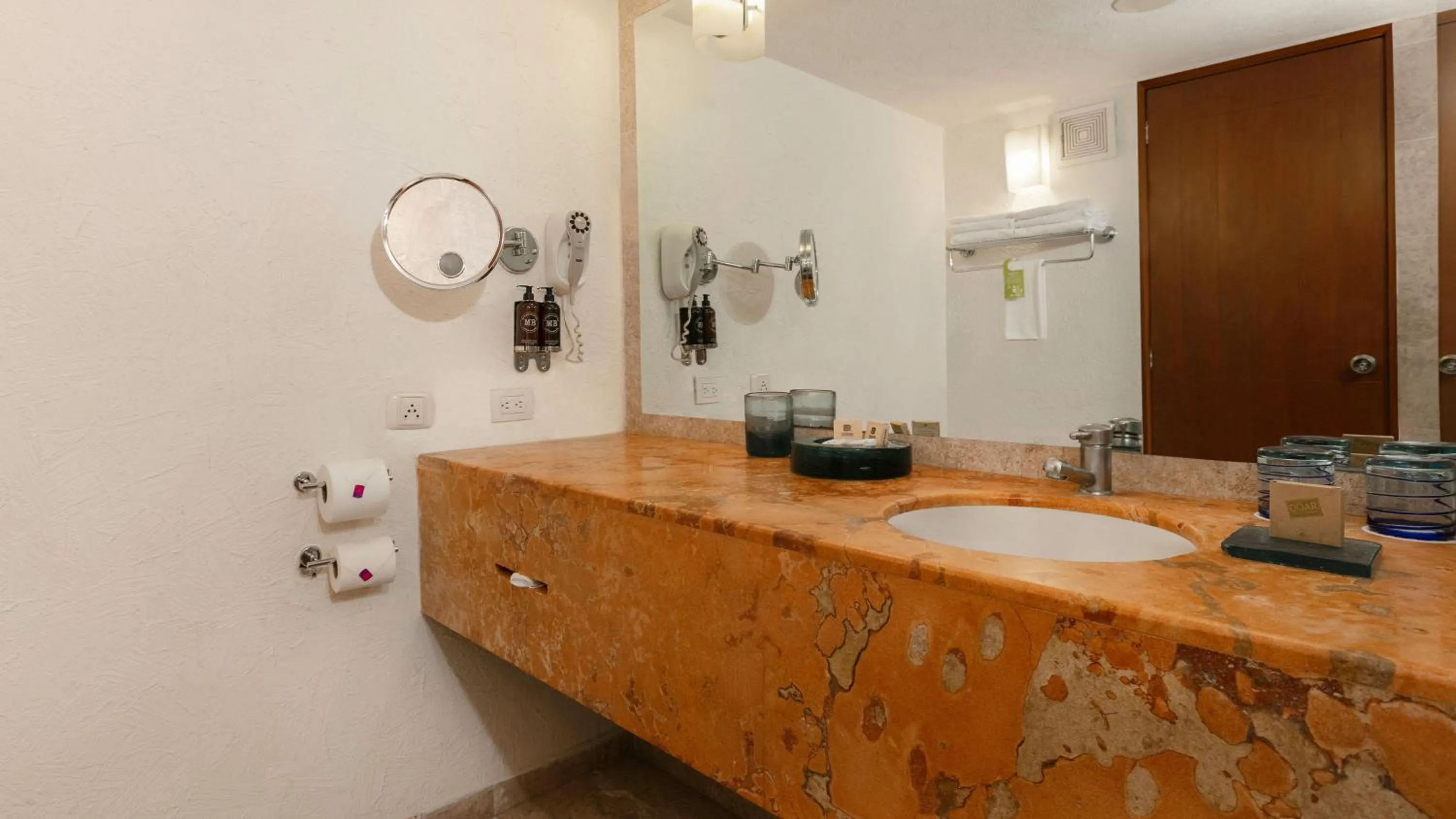 Bathroom in Camino Real Guadalajara