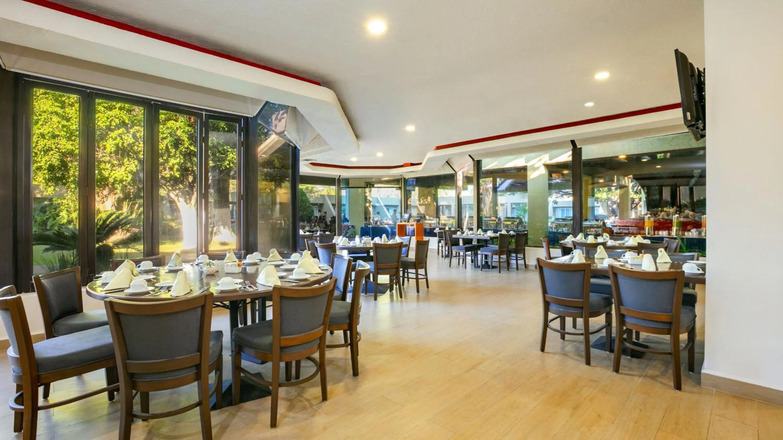 Restaurant/places to eat in Camino Real Guadalajara