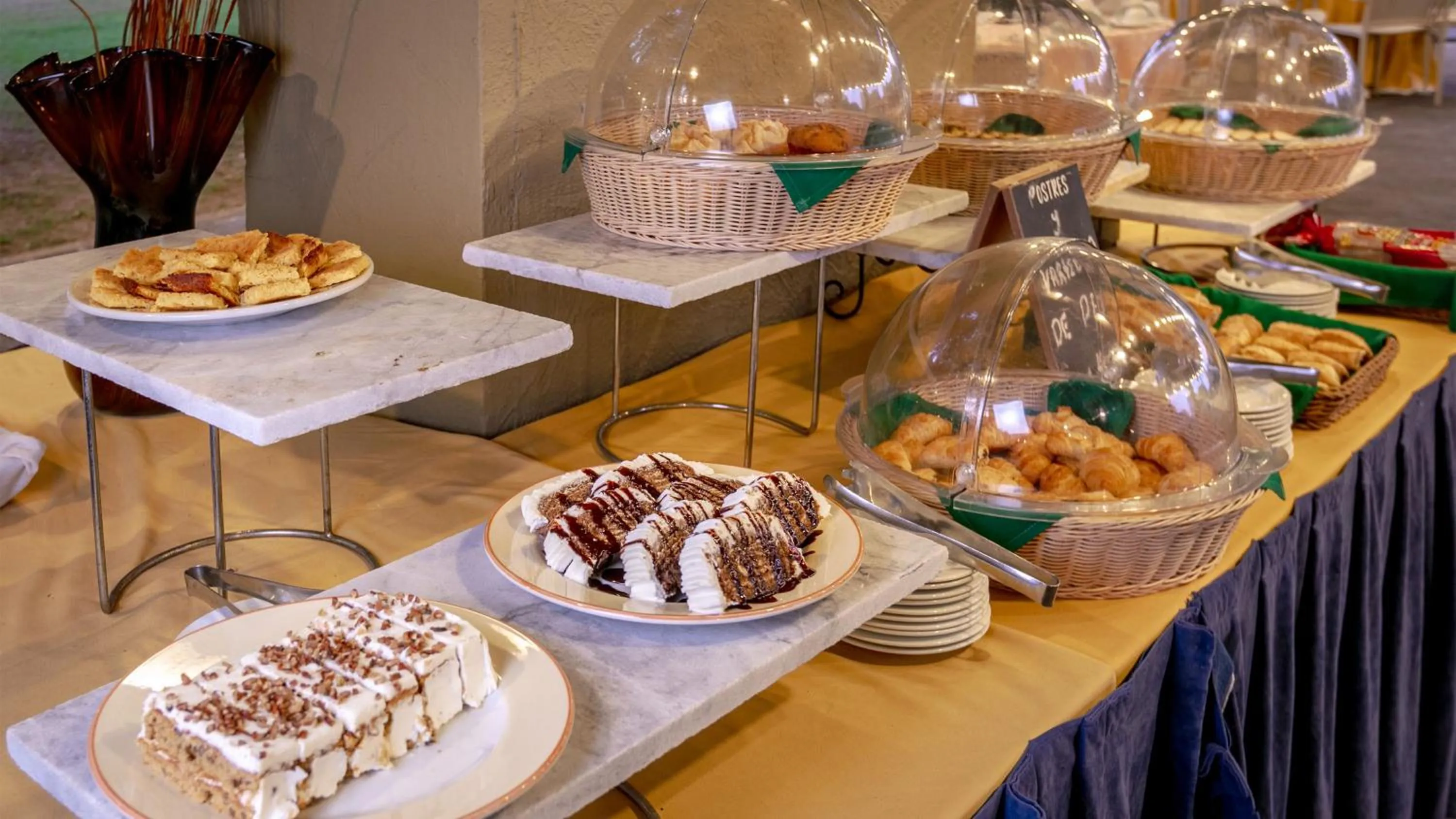 Food and drinks in Camino Real Guadalajara