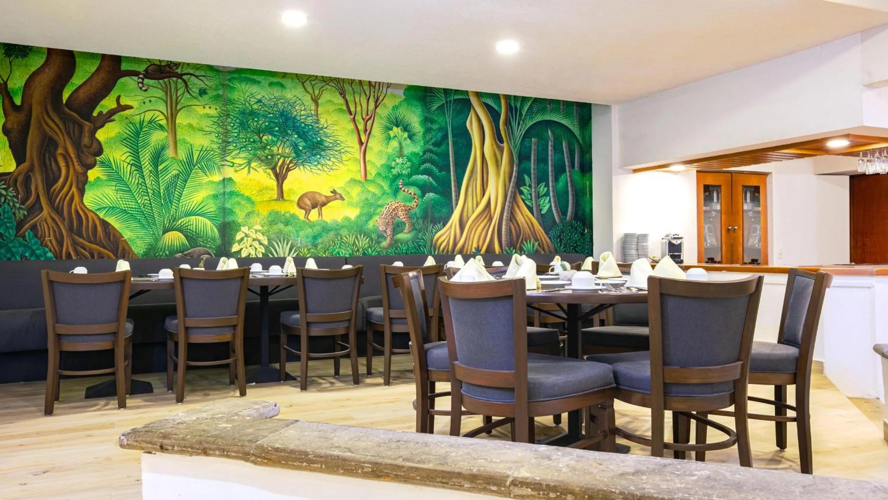 Restaurant/places to eat in Camino Real Guadalajara