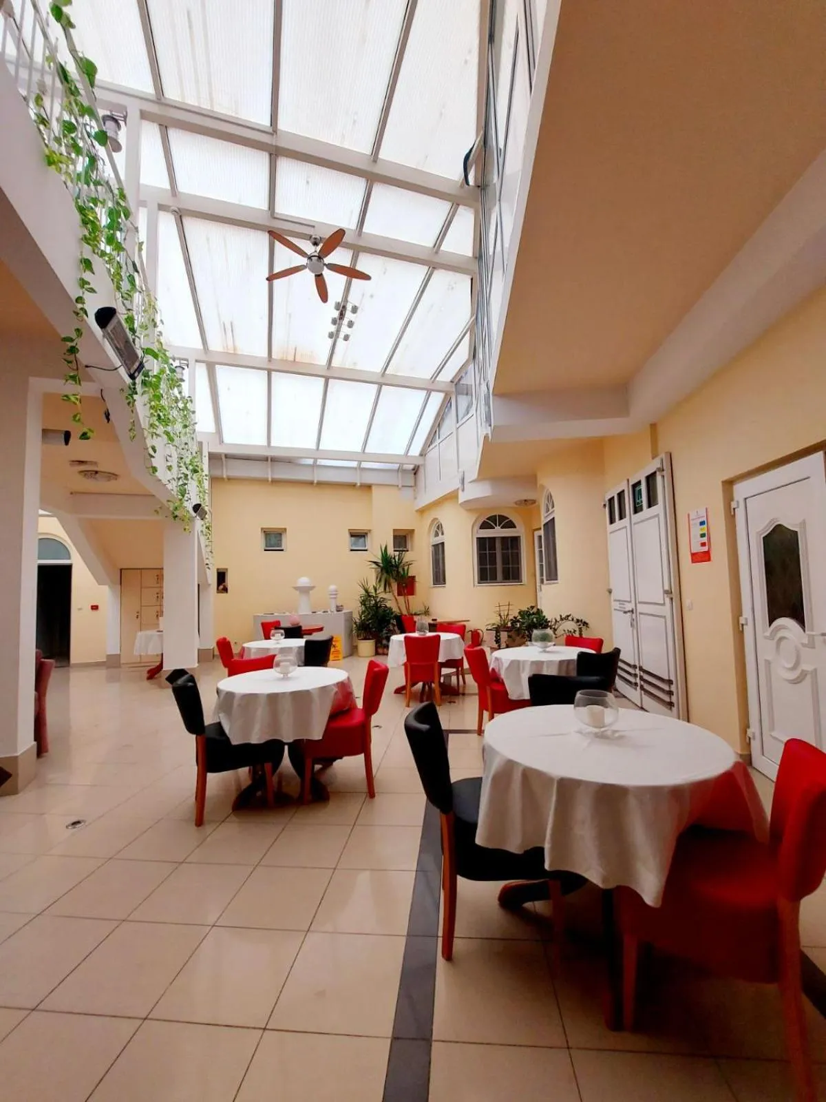 Property building in Hotel Villa Valpovo