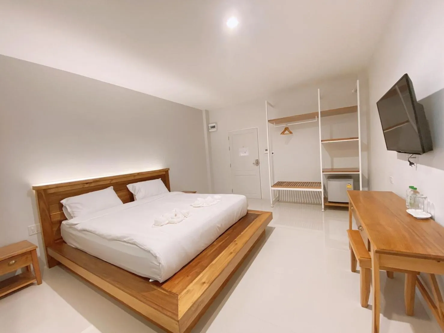 Photo of the whole room, Bed in Greenish Ranong Hotel