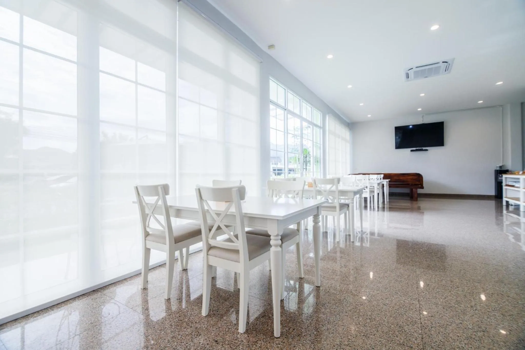 Restaurant/places to eat in Greenish Ranong Hotel