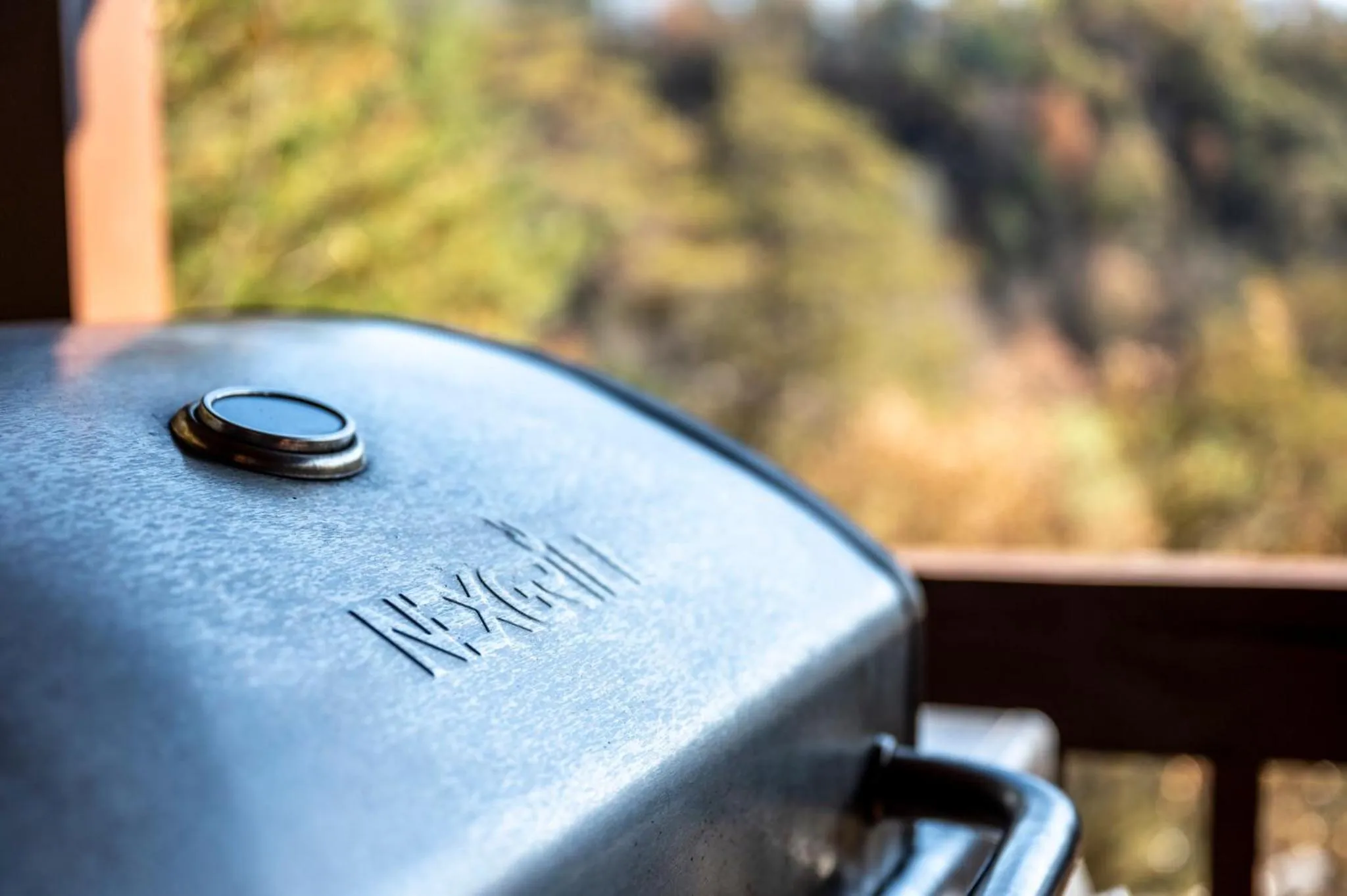 Bearfoot Pines - True Log Cabin - Wi-Fi, Hot Tub, Fishing, Deck with views! - Mins to PF