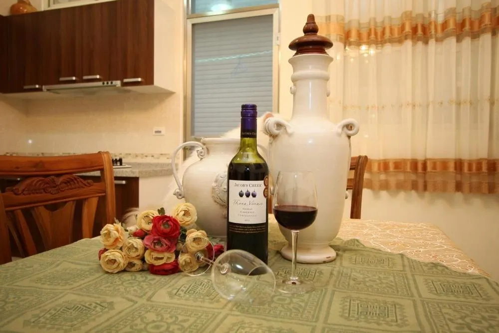 Restaurant/places to eat in Hope & Sea Homestay