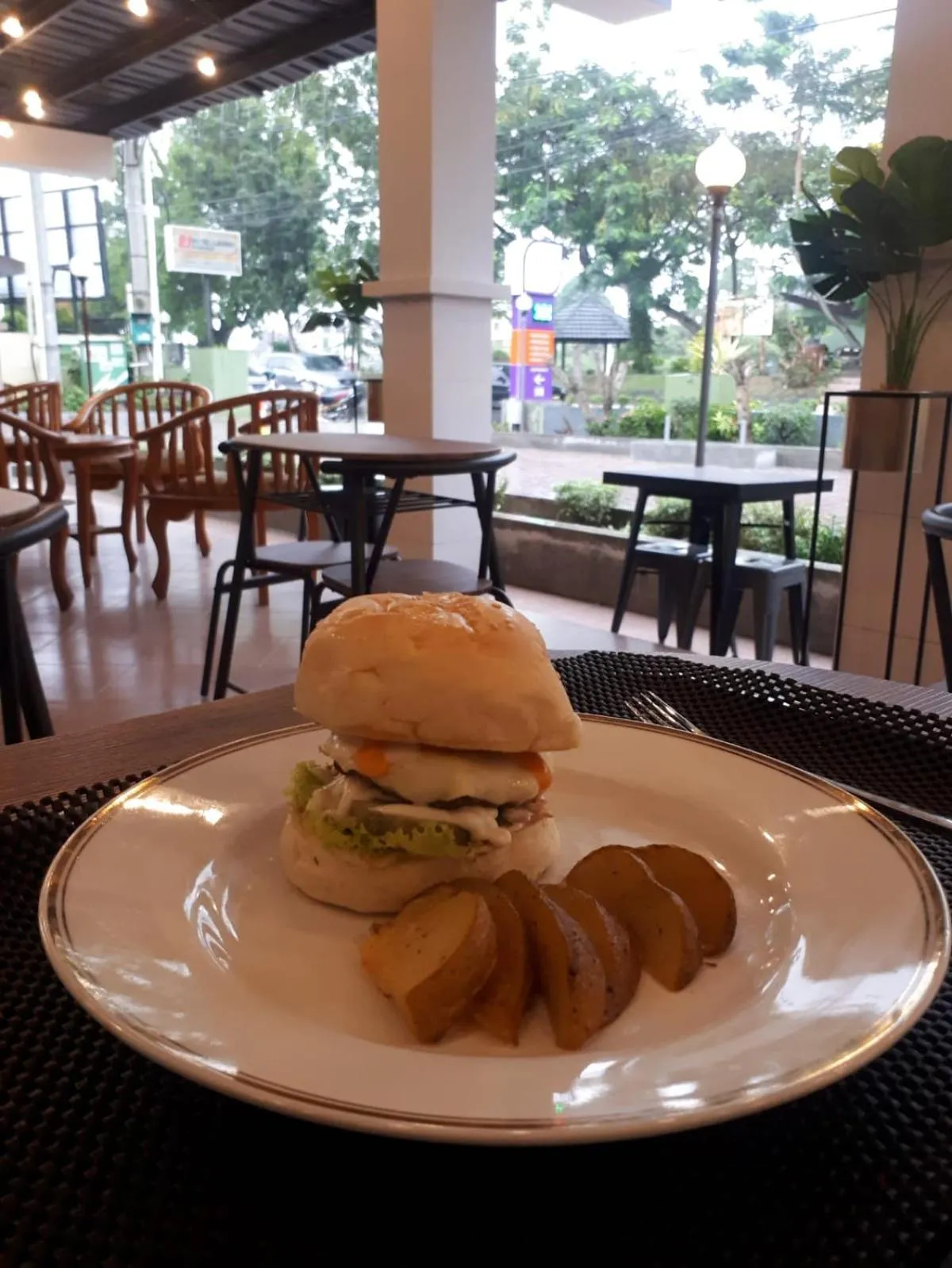 Food and drinks in Plum Hotel Lading Banda Aceh