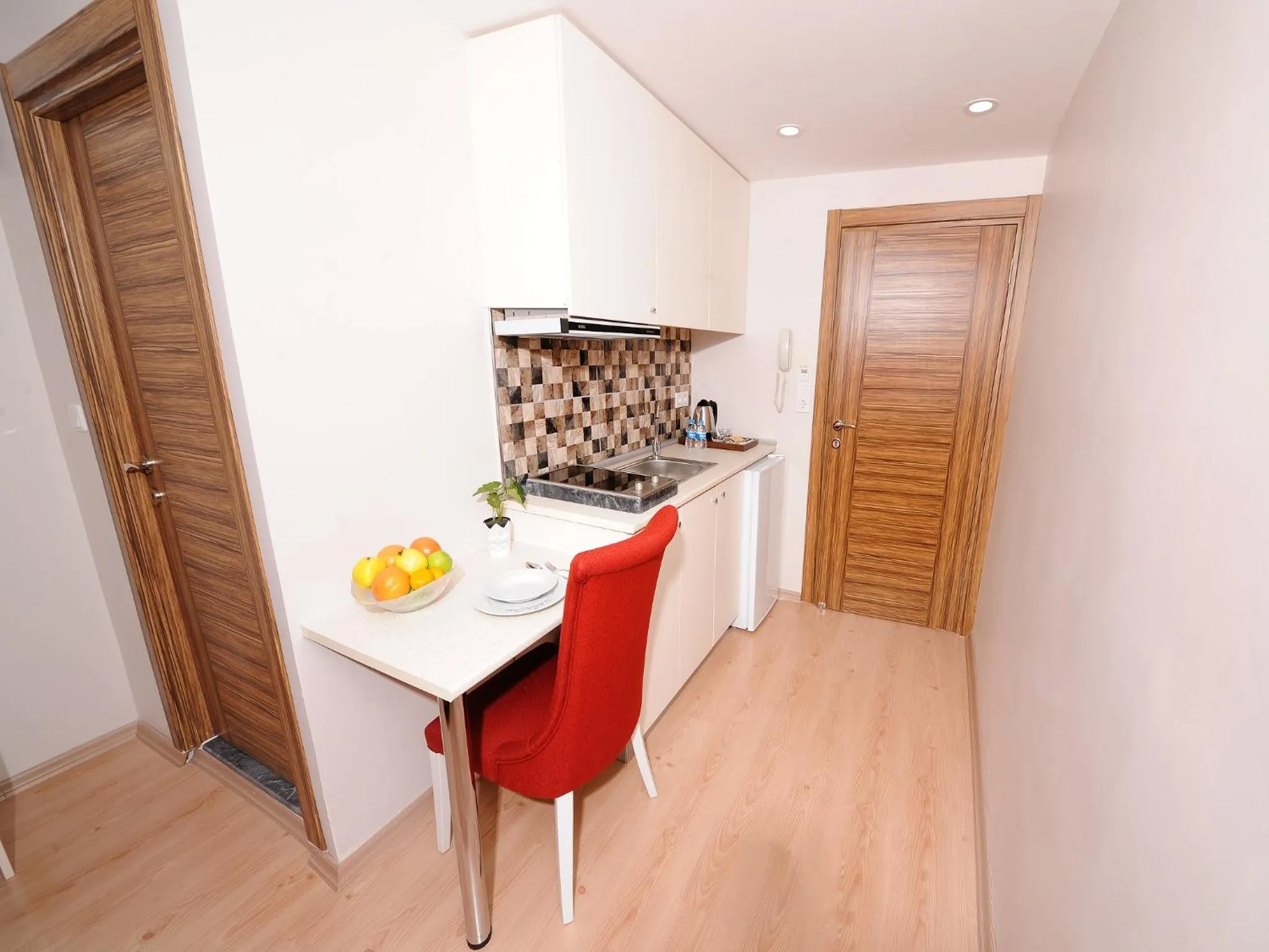 Food and drinks in Gazel Suites Downtown